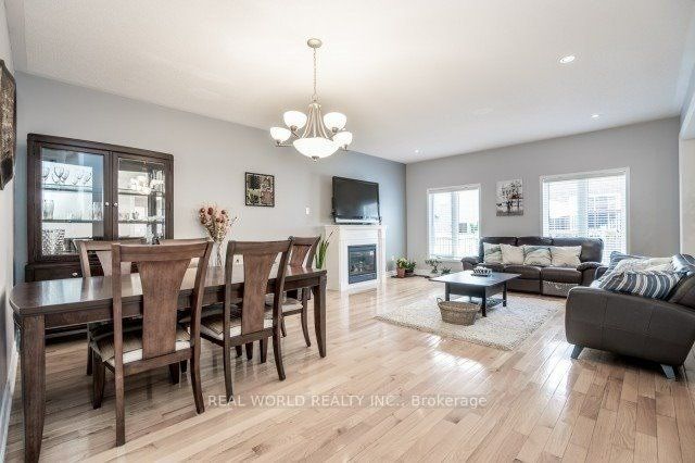 66 Carnoustie Crescent, Richmond Hill, ON L4E 0A1 photo 3