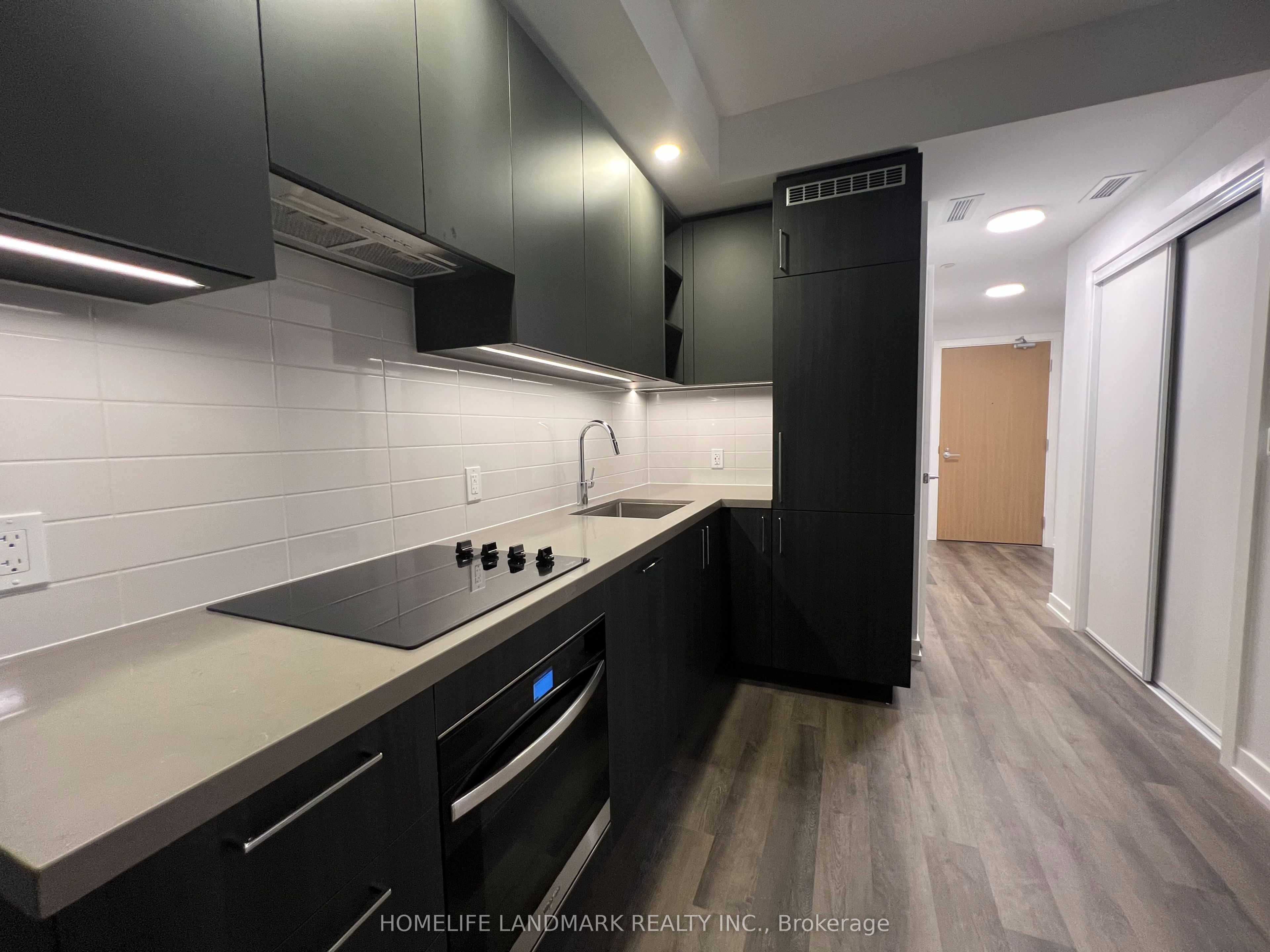 5 Meadowdale Road 1303, Vaughan, ON L4K 0C7 photo 4
