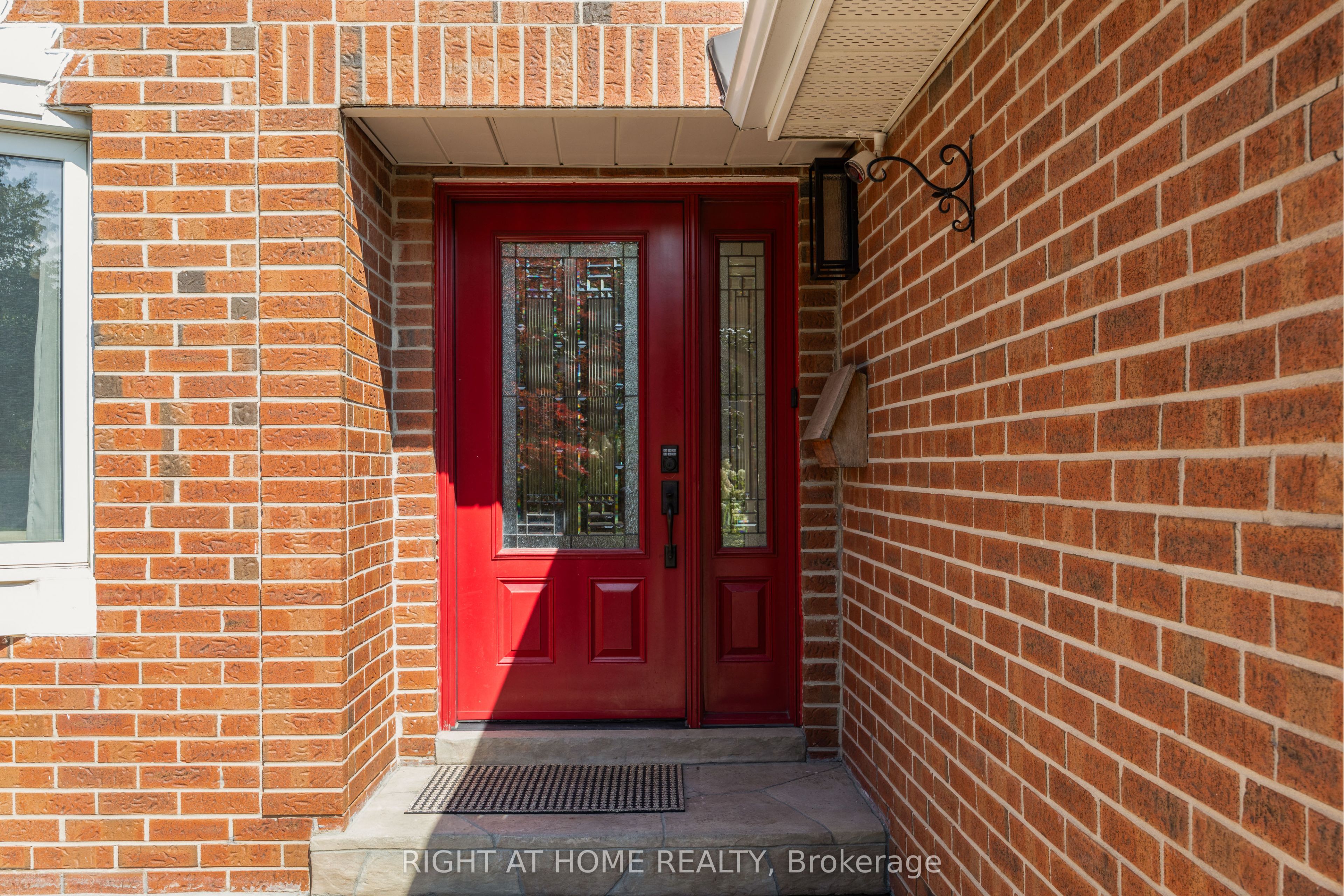 262 Yorkshire Drive, Newmarket, ON L3Y 6J7 photo 2