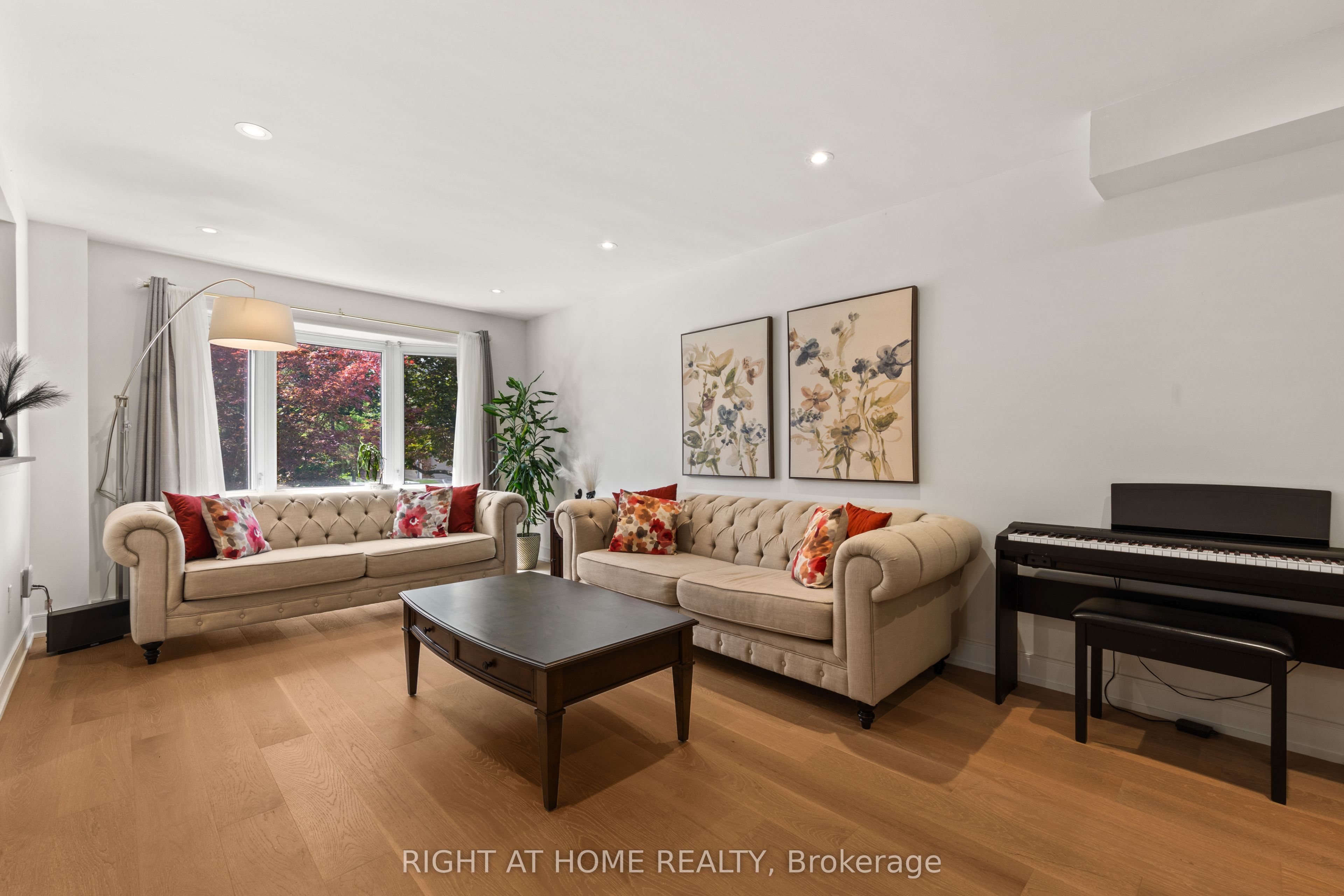262 Yorkshire Drive, Newmarket, ON L3Y 6J7 photo 5