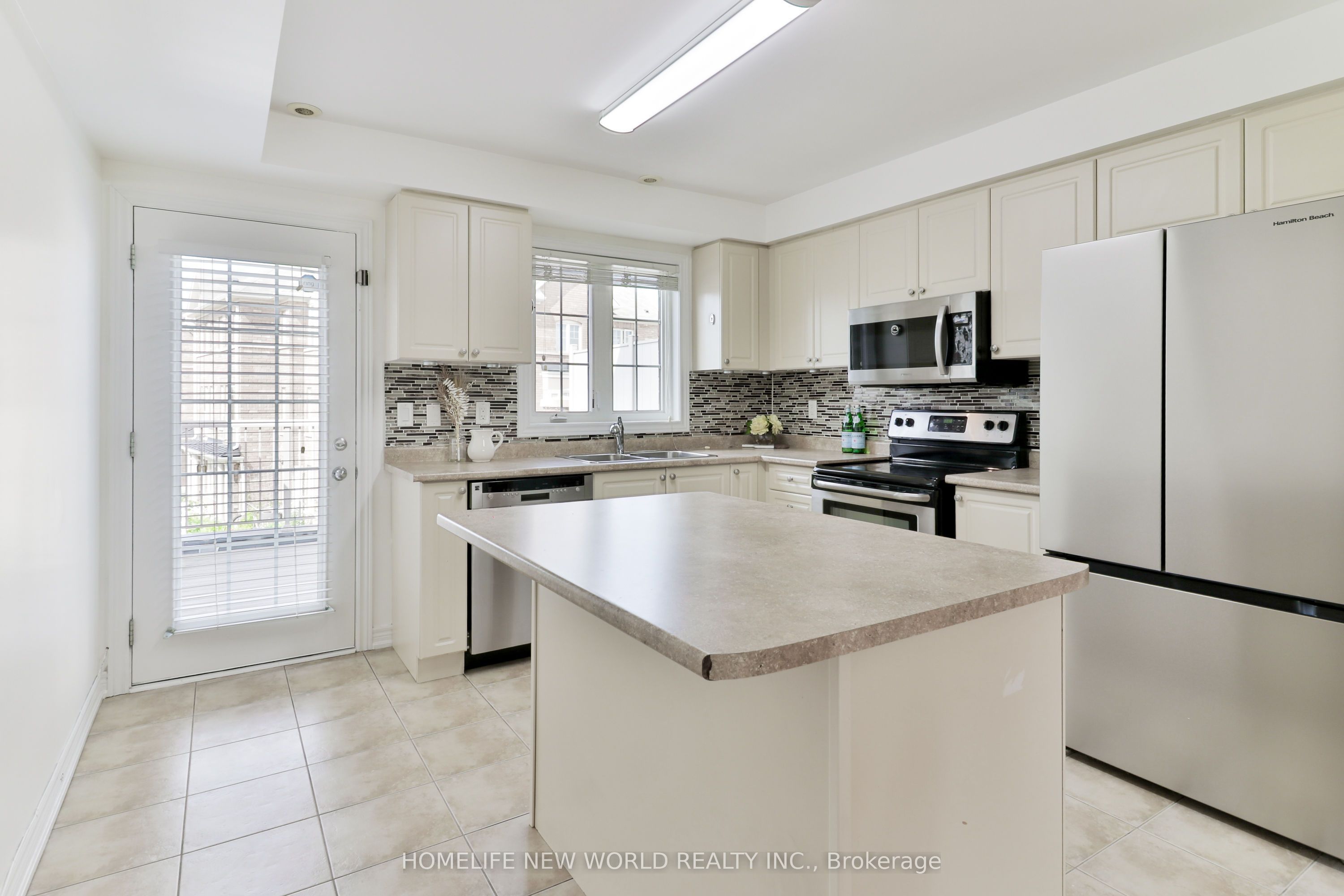 10004 McCowan Road, Markham, ON L6C 0N3 photo 5
