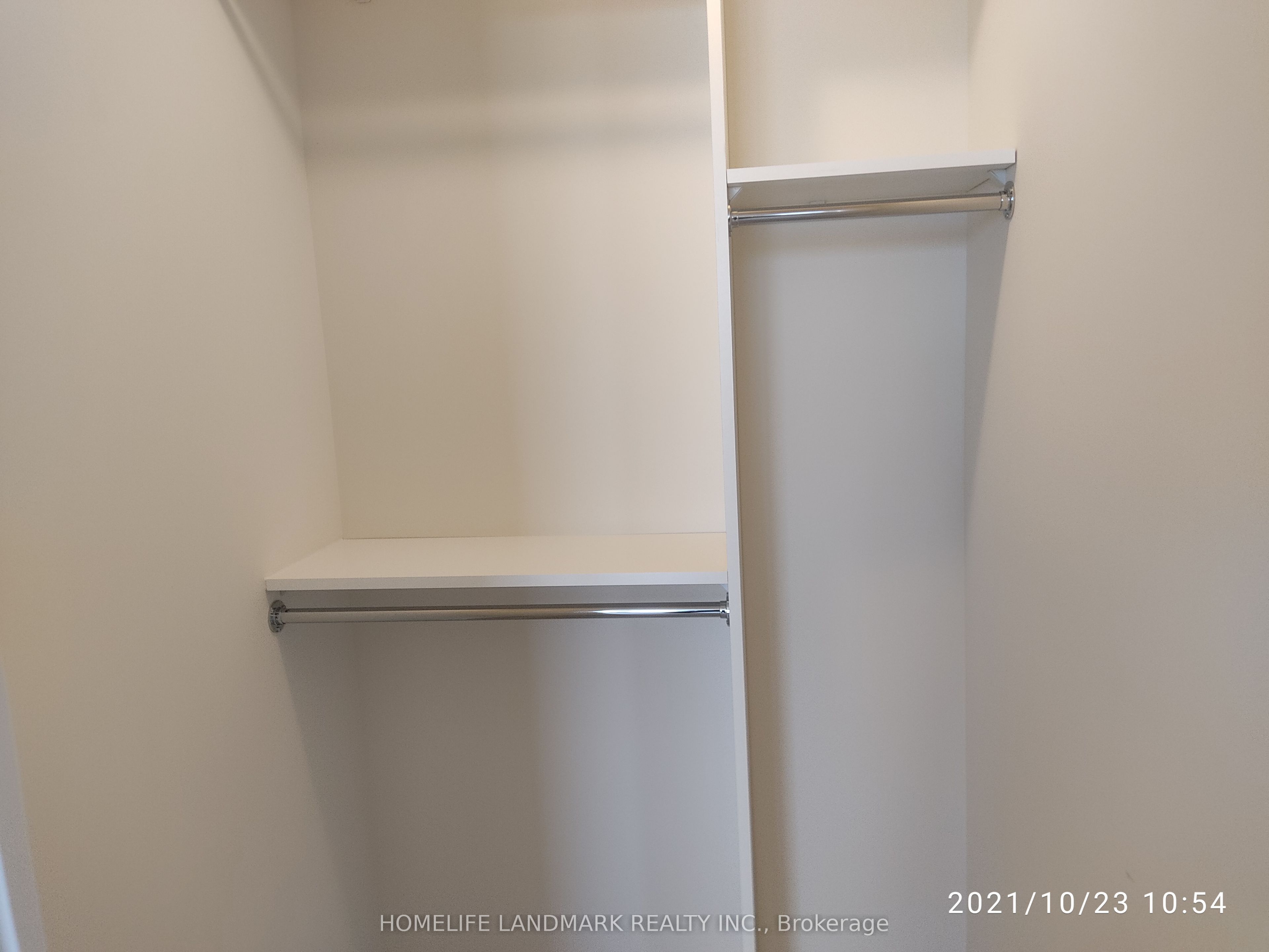 9085 Jane Street 2001, Vaughan, ON L4K 0L8 photo 3