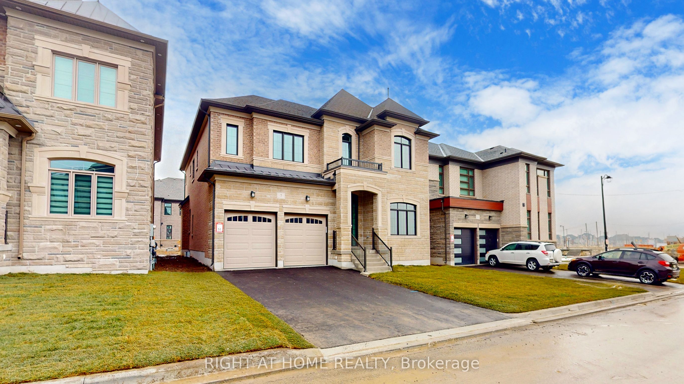 7 ADARIO Crescent, Vaughan, ON L3L 0G3 photo 2