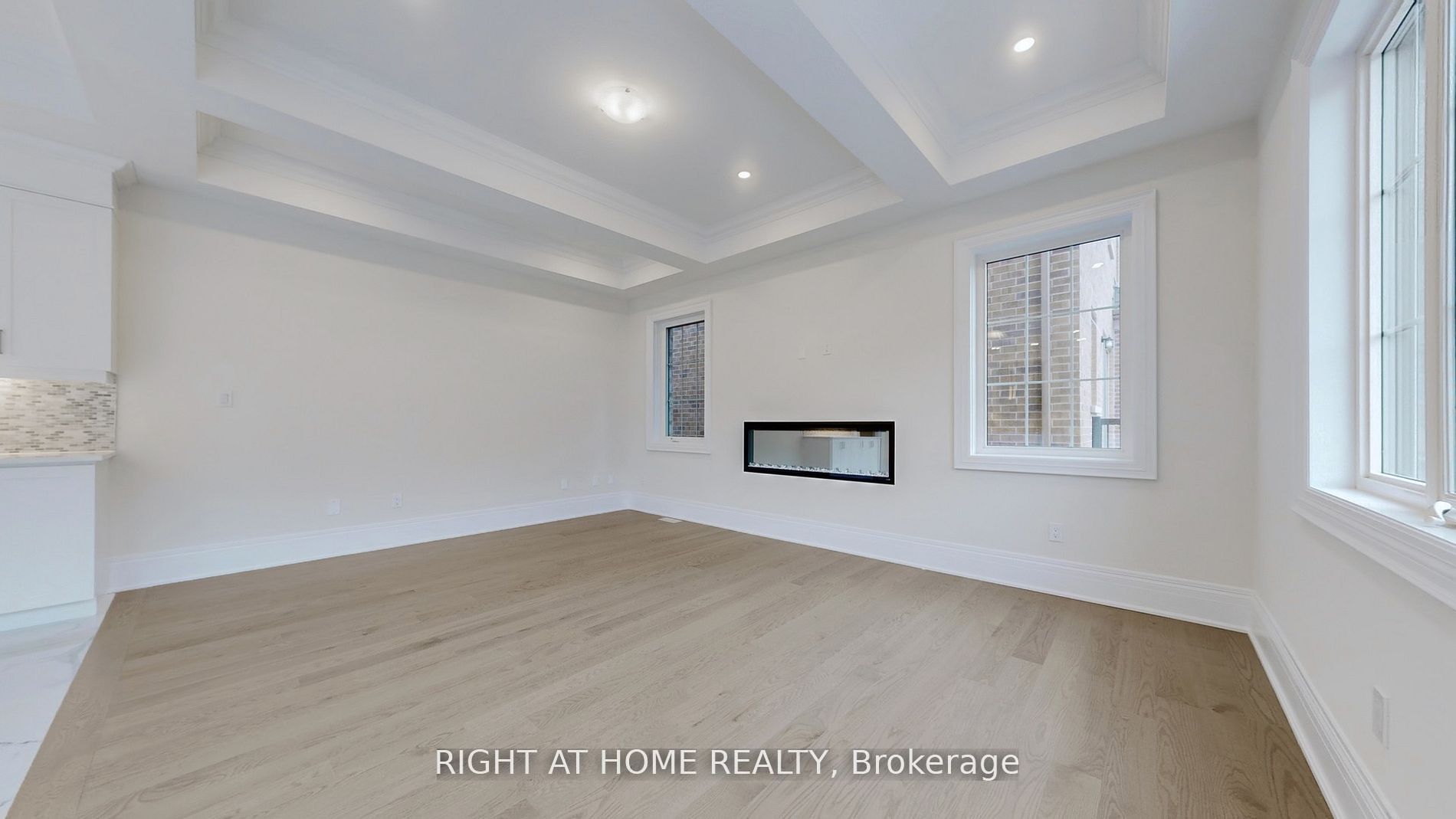 7 Adario Crescent, Vaughan, ON L3L 0G3 photo 4