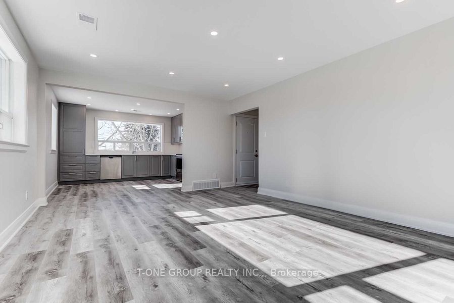 60 Rockport Crescent 3, Richmond Hill, ON L4C 2L6