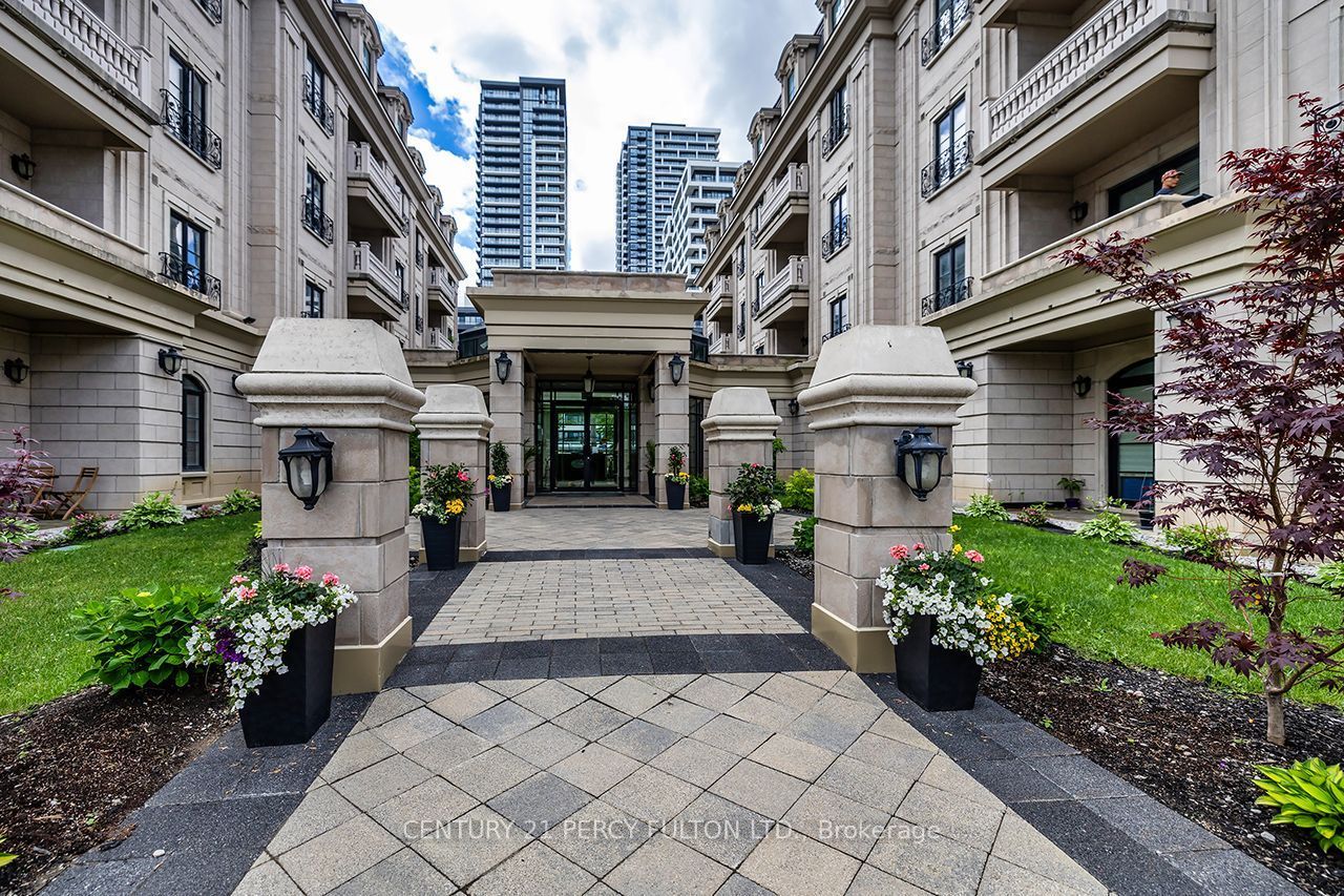 1 Verclaire Gate 405, Markham, ON L3R 8N1 photo 2