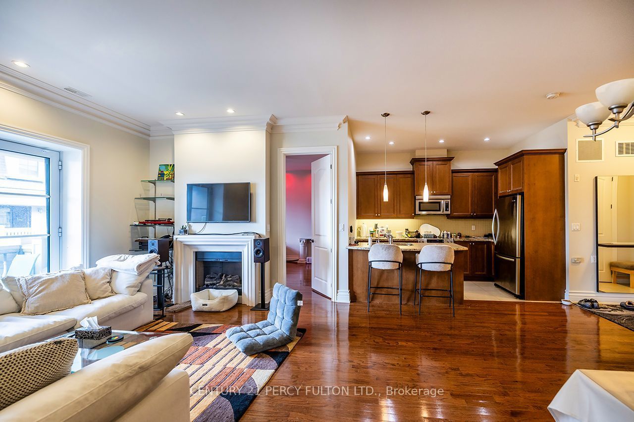 1 Verclaire Gate 405, Markham, ON L3R 8N1 photo 4