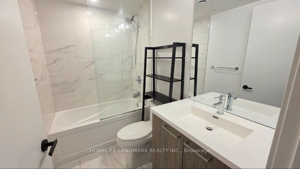 195 Commerce Street 4007, Vaughan, ON L4K 0P9 photo 4