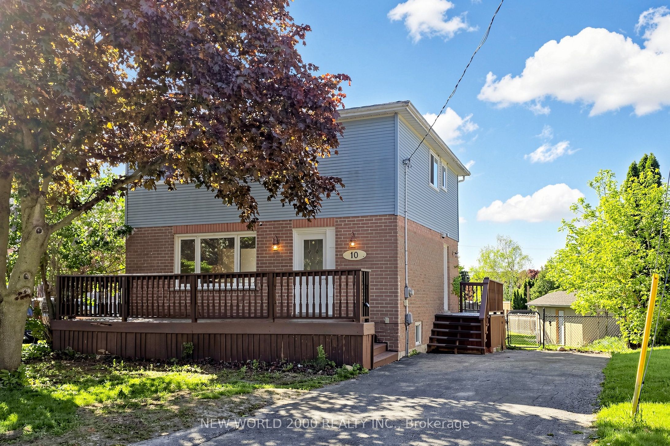 10 Buce Avenue, Bradford West Gwillimbury, ON L3Z 2C4 photo 2