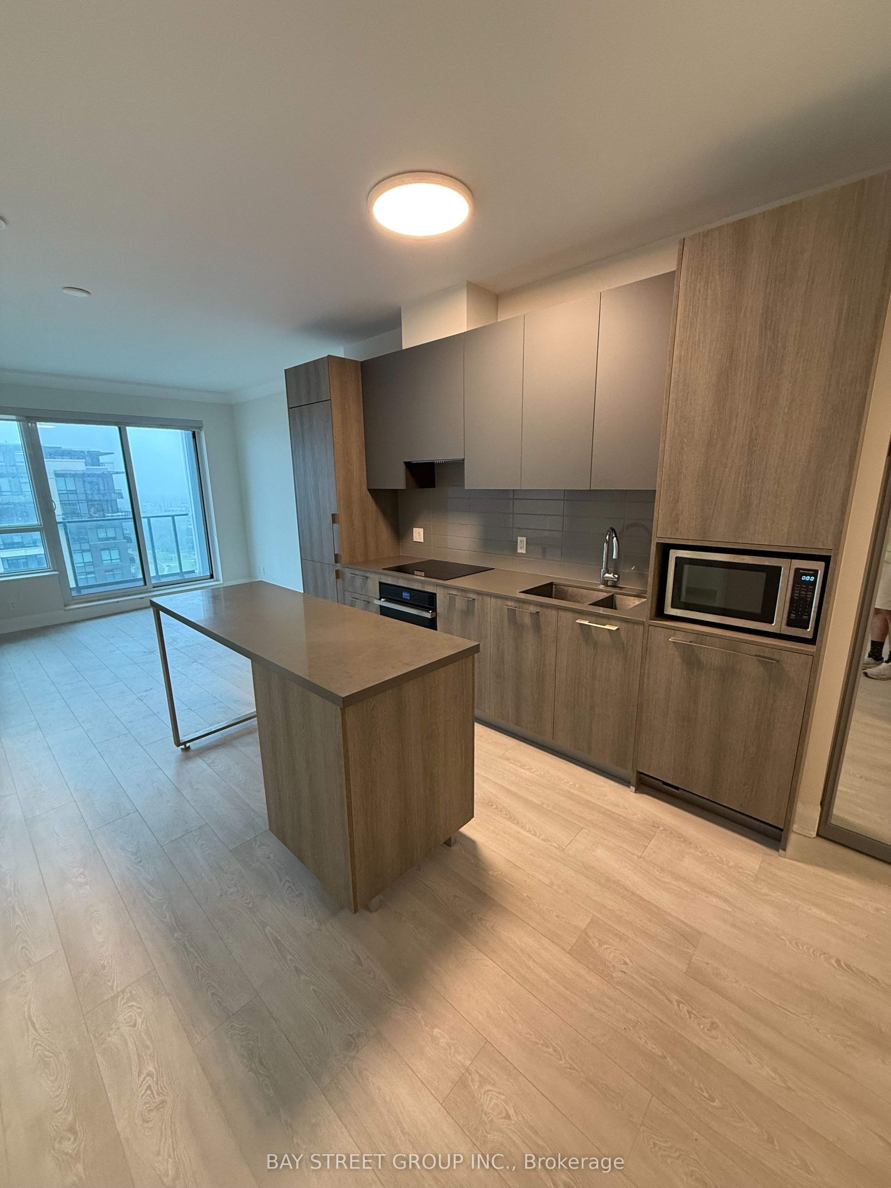18 Water Walk Drive 3201, Markham, ON L3R 6L5