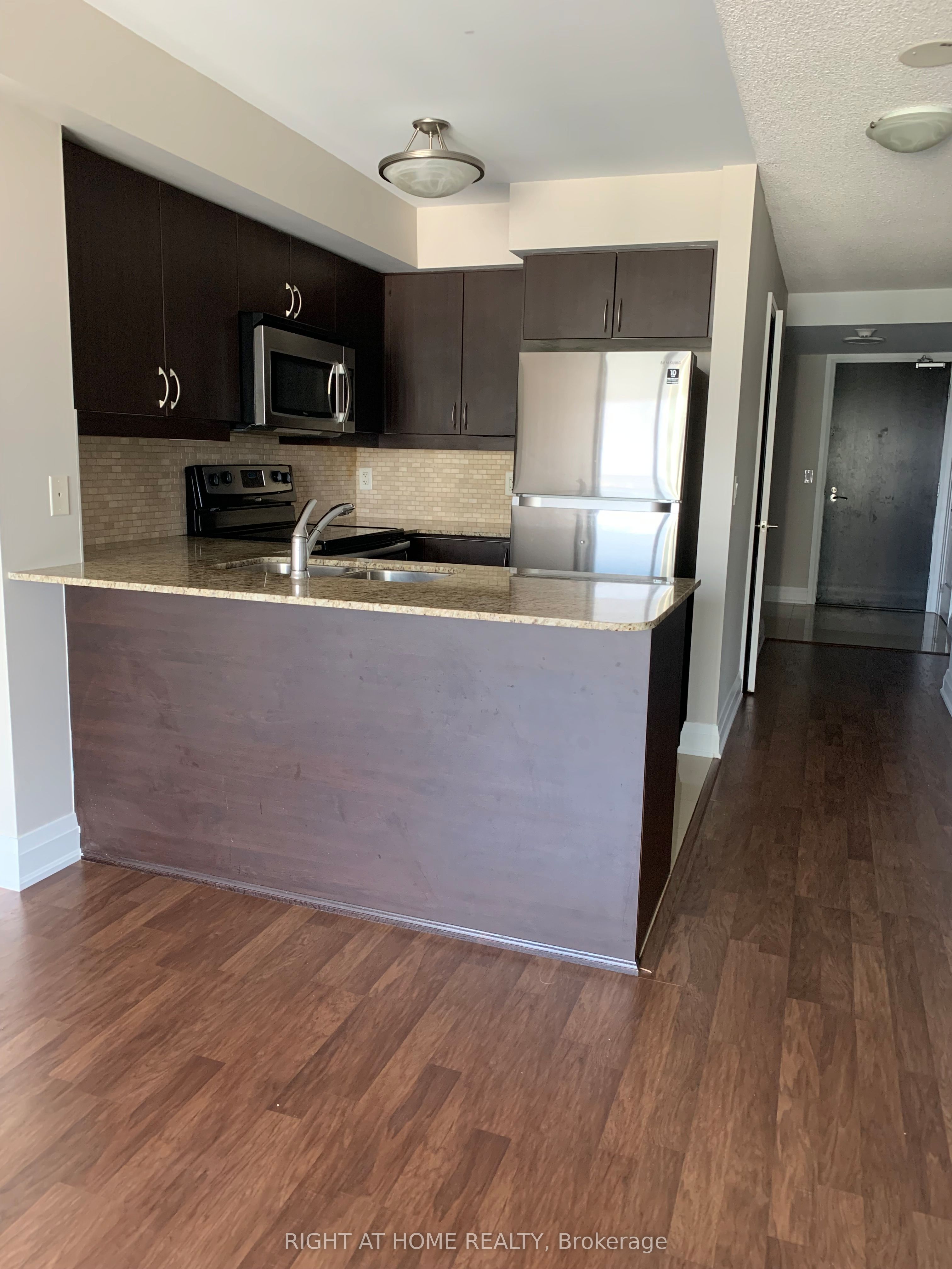 20 North Park Road 1209, Vaughan, ON L4J 0G7 photo 5