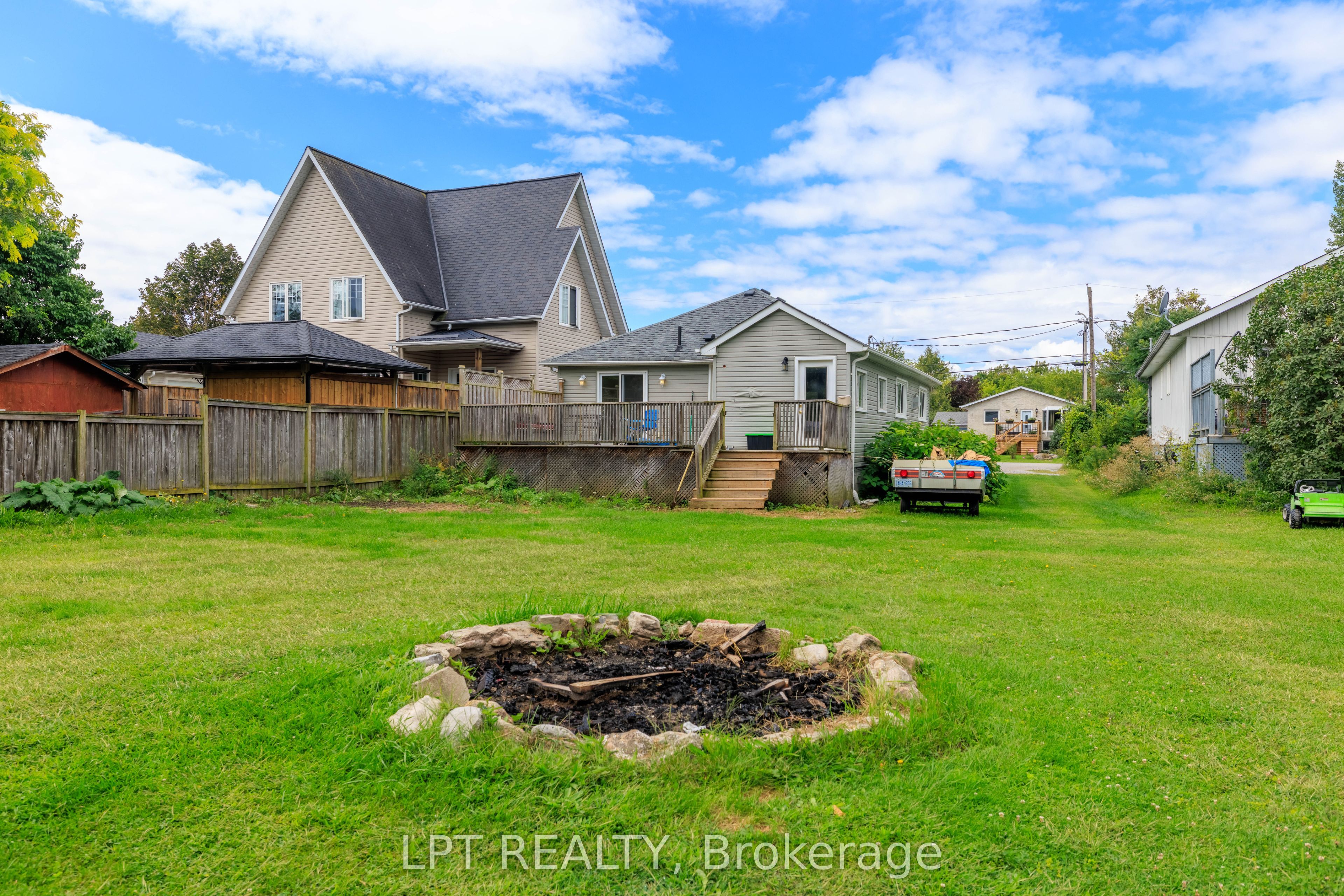 837 Montsell Avenue, Georgina, ON L0E 1S0 photo 3