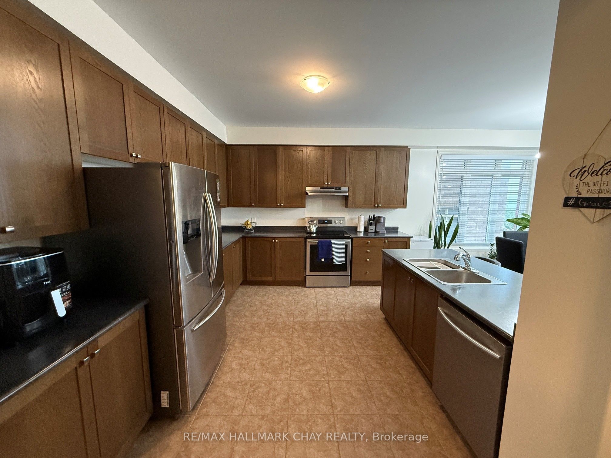 80 Treetops Boulevard, New Tecumseth, ON L9R 0T2 photo 4