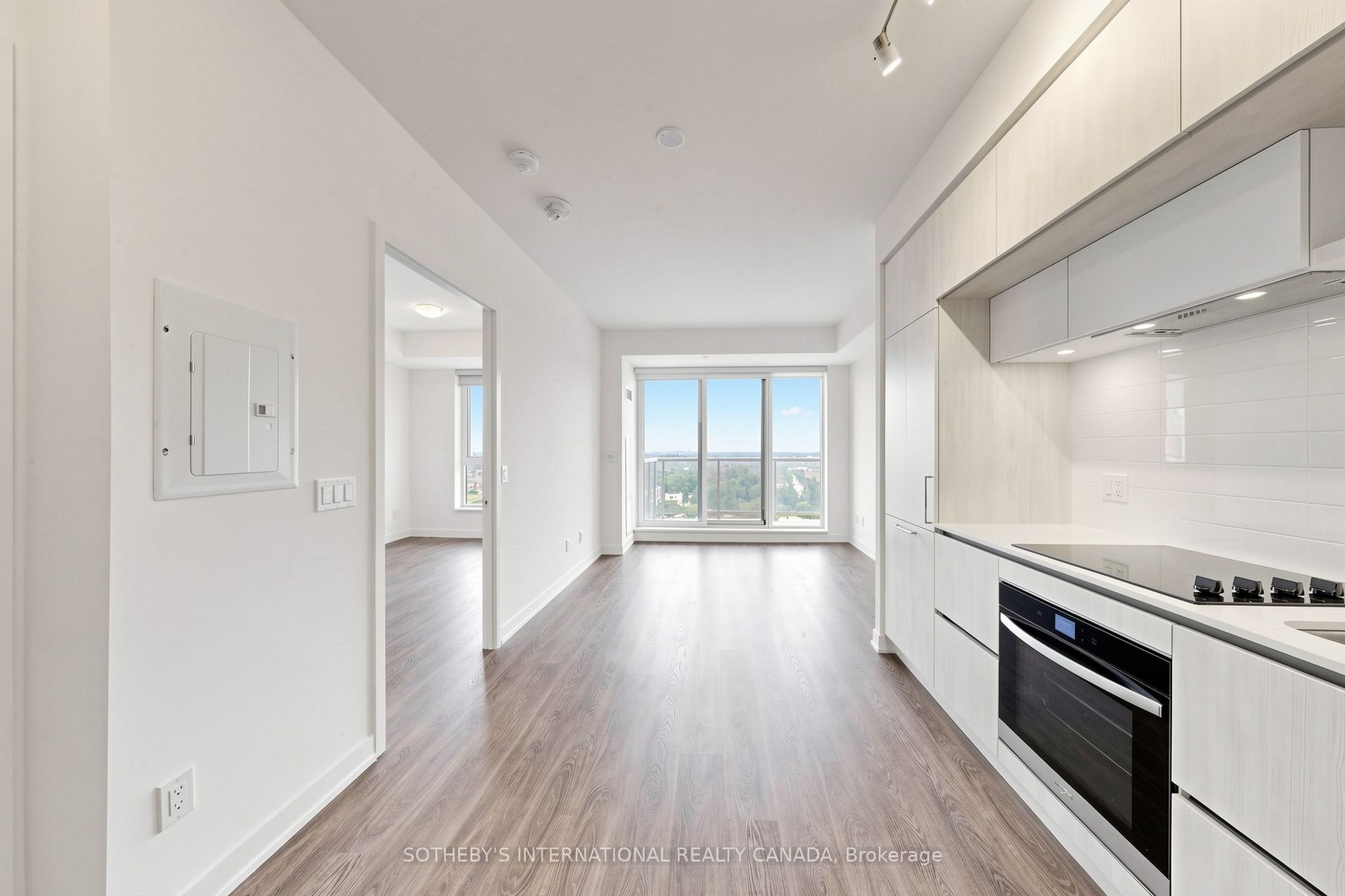 2 David Eyer Road 1223, Richmond Hill, ON L4S 0N6 photo 4