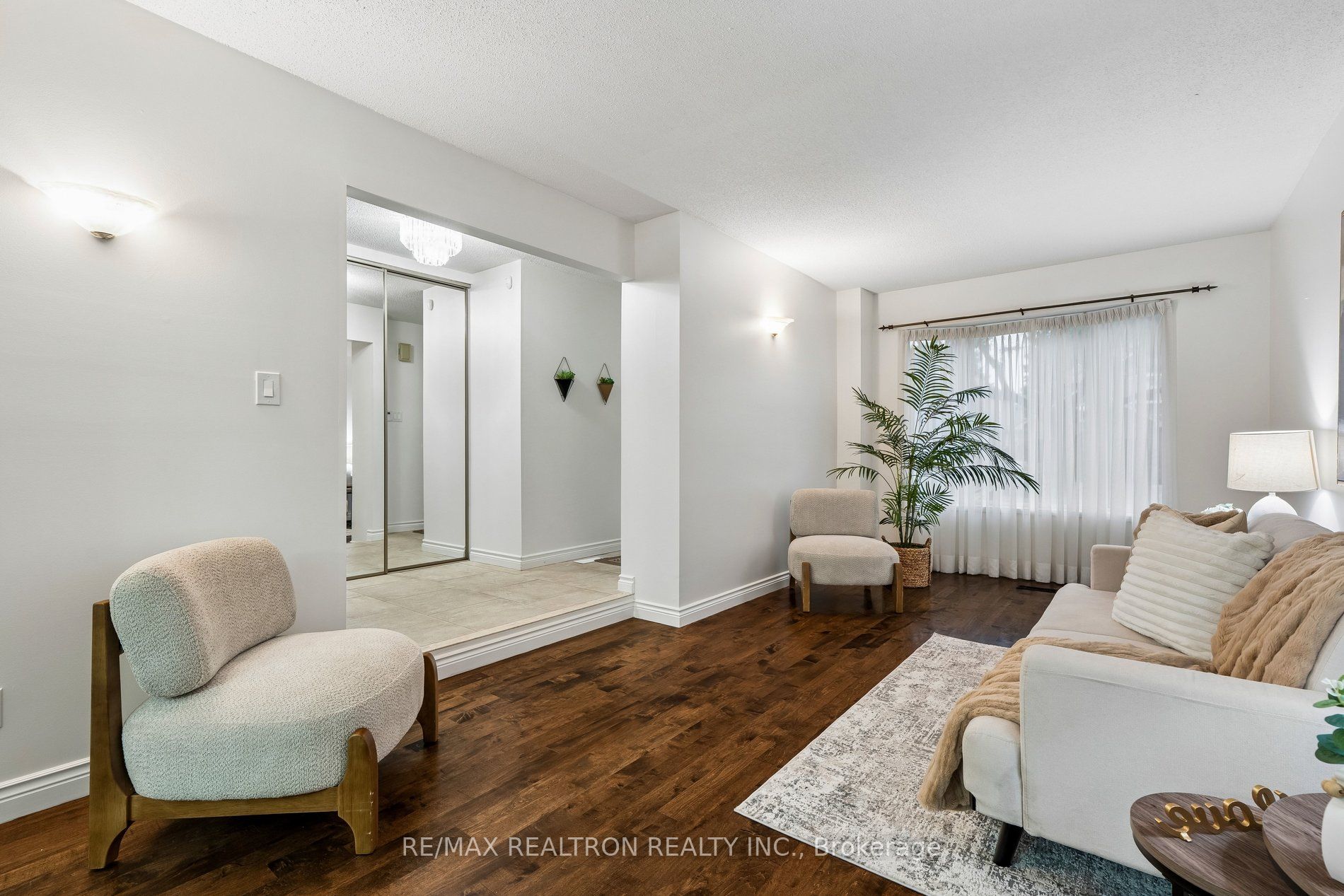 122 Colvin Crescent, Vaughan, ON L4J 2R7 photo 5