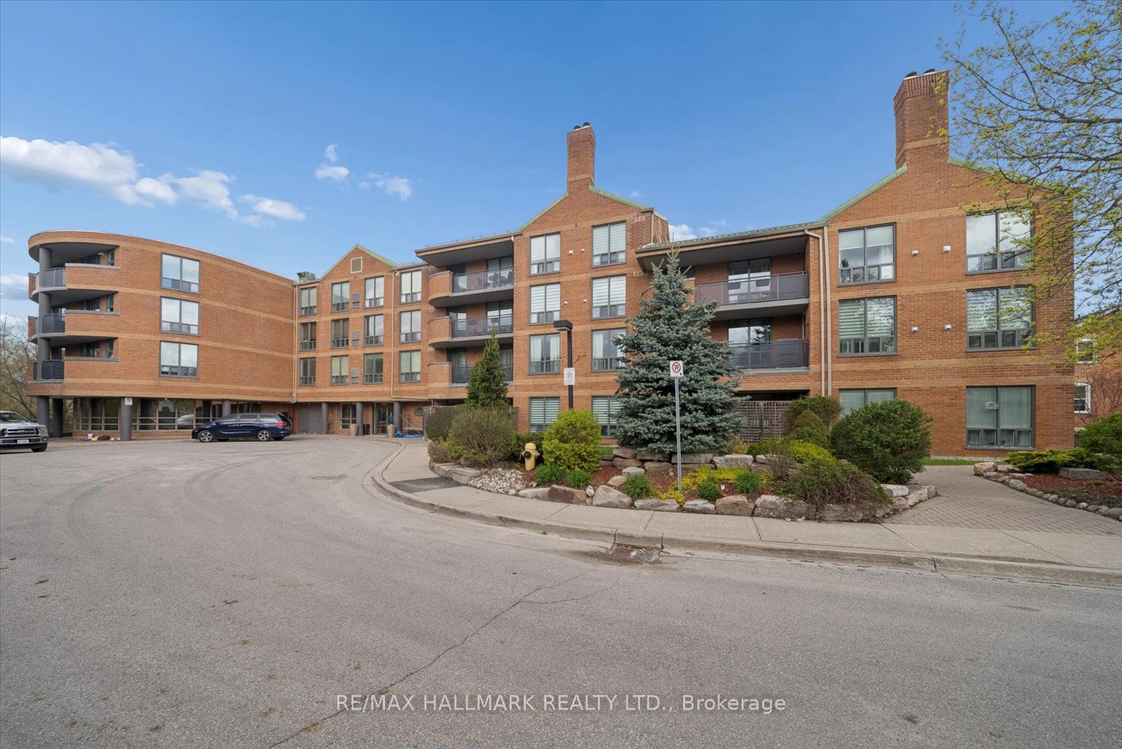 30 Wilson Street 302, Markham, ON L3P 1N1 photo 2