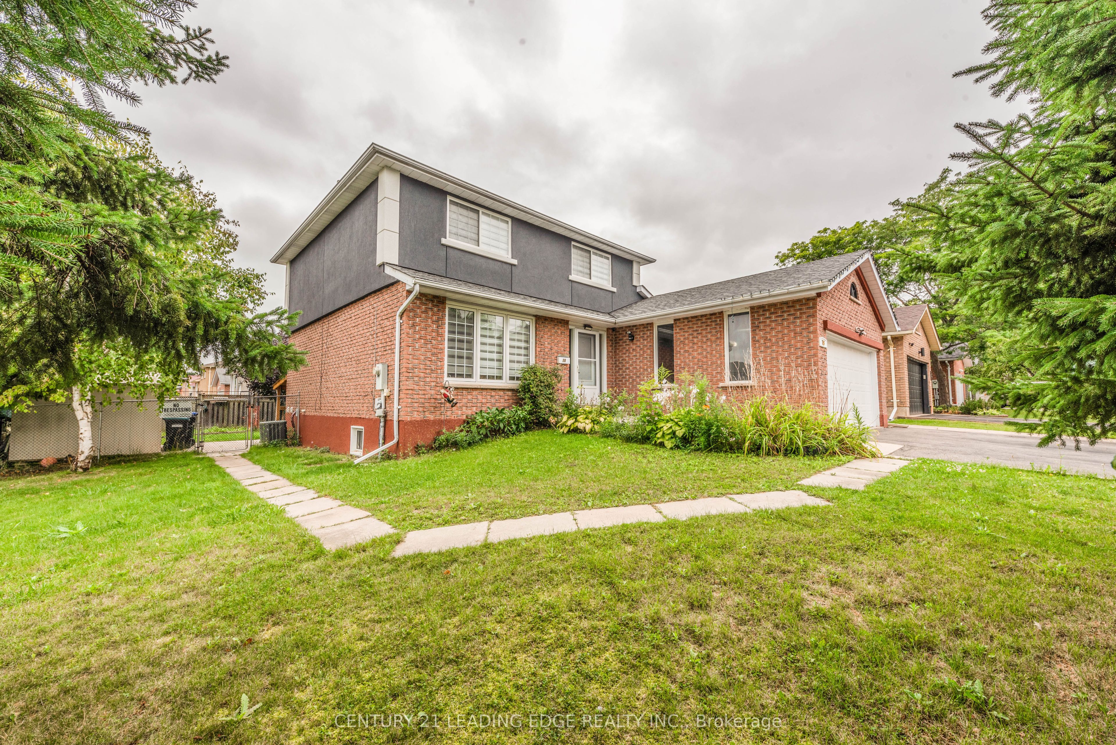 78 Crown Crescent, Bradford West Gwillimbury, ON L3Z 2M1 photo 2