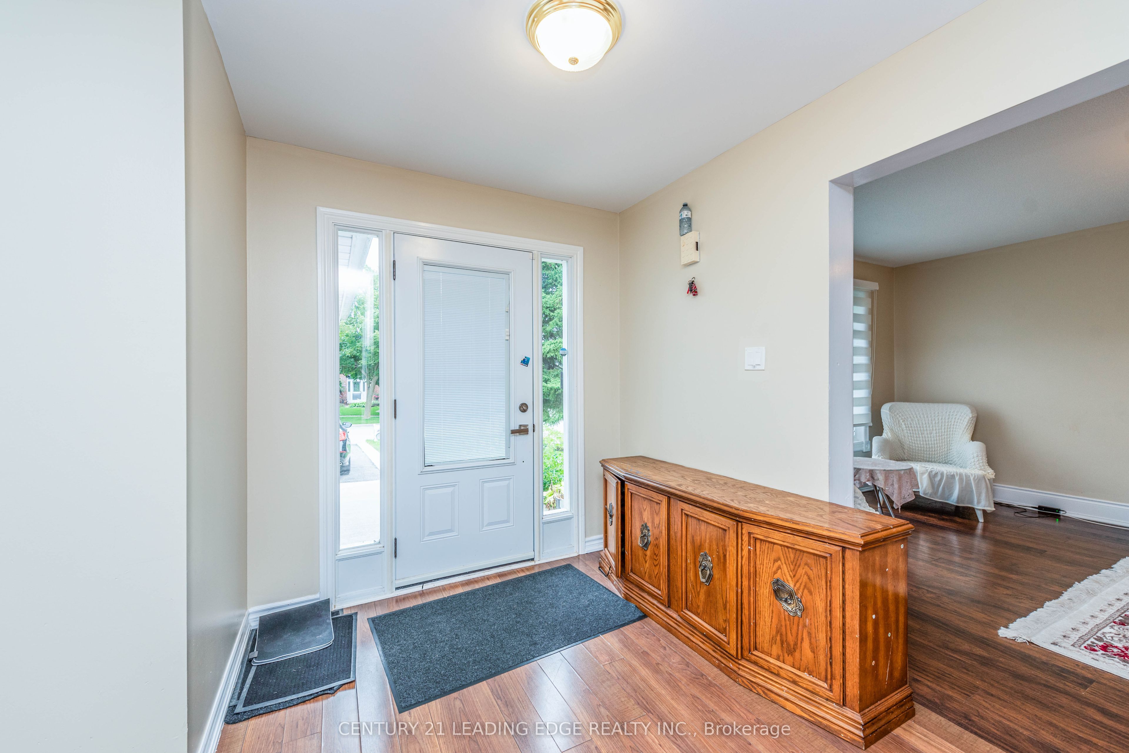 78 Crown Crescent, Bradford West Gwillimbury, ON L3Z 2M1 photo 4