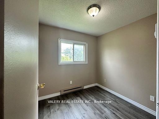 7 Lowndes Avenue 12, Georgina, ON L4P 4C5 photo 2