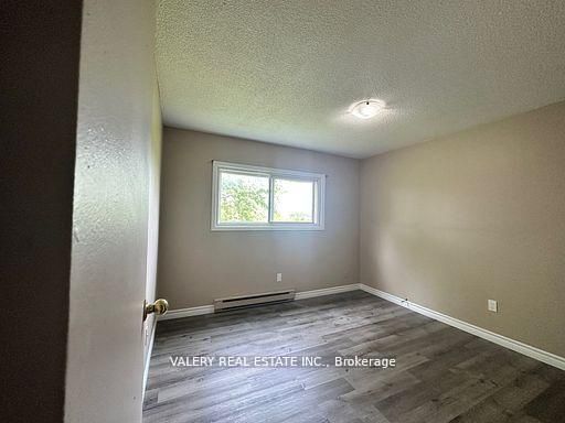 7 Lowndes Avenue 12, Georgina, ON L4P 4C5 photo 3