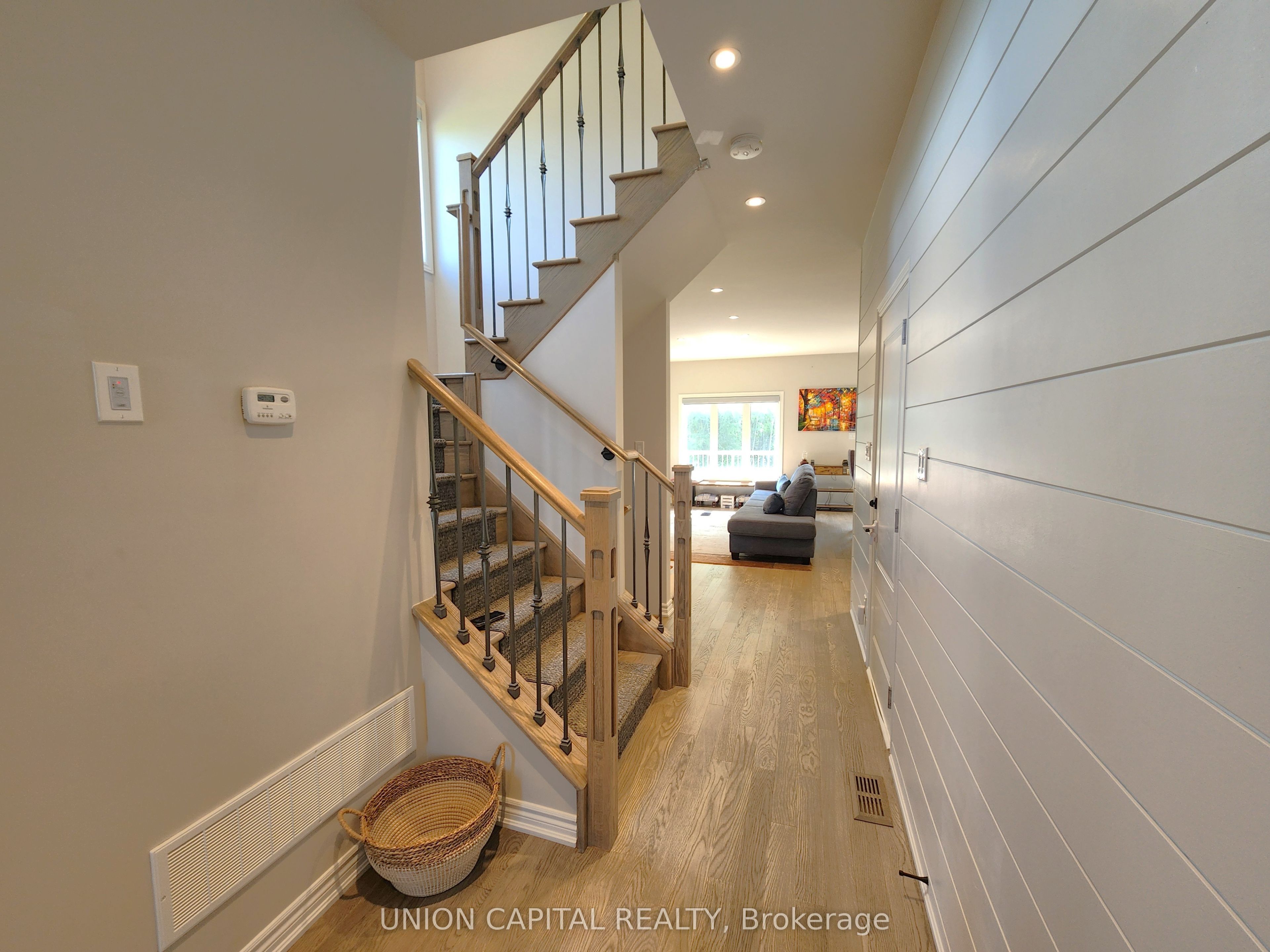 47 Gord Matthews Way, Uxbridge, ON L9P 0E9 photo 2