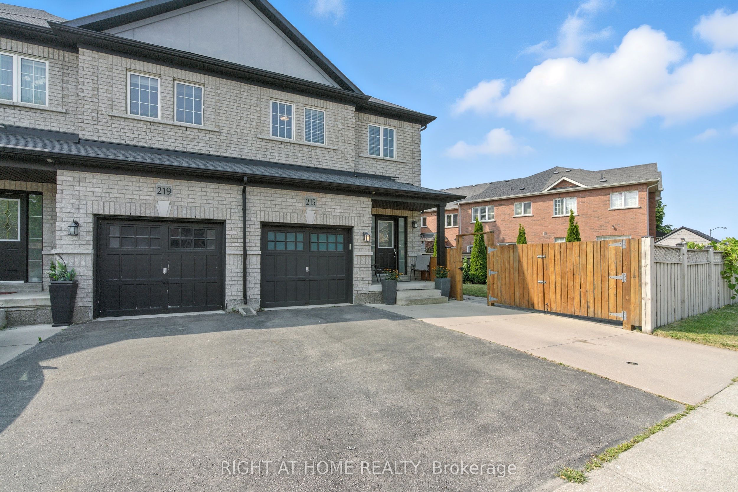 215 Canada Drive, Vaughan, ON L4H 0K2
