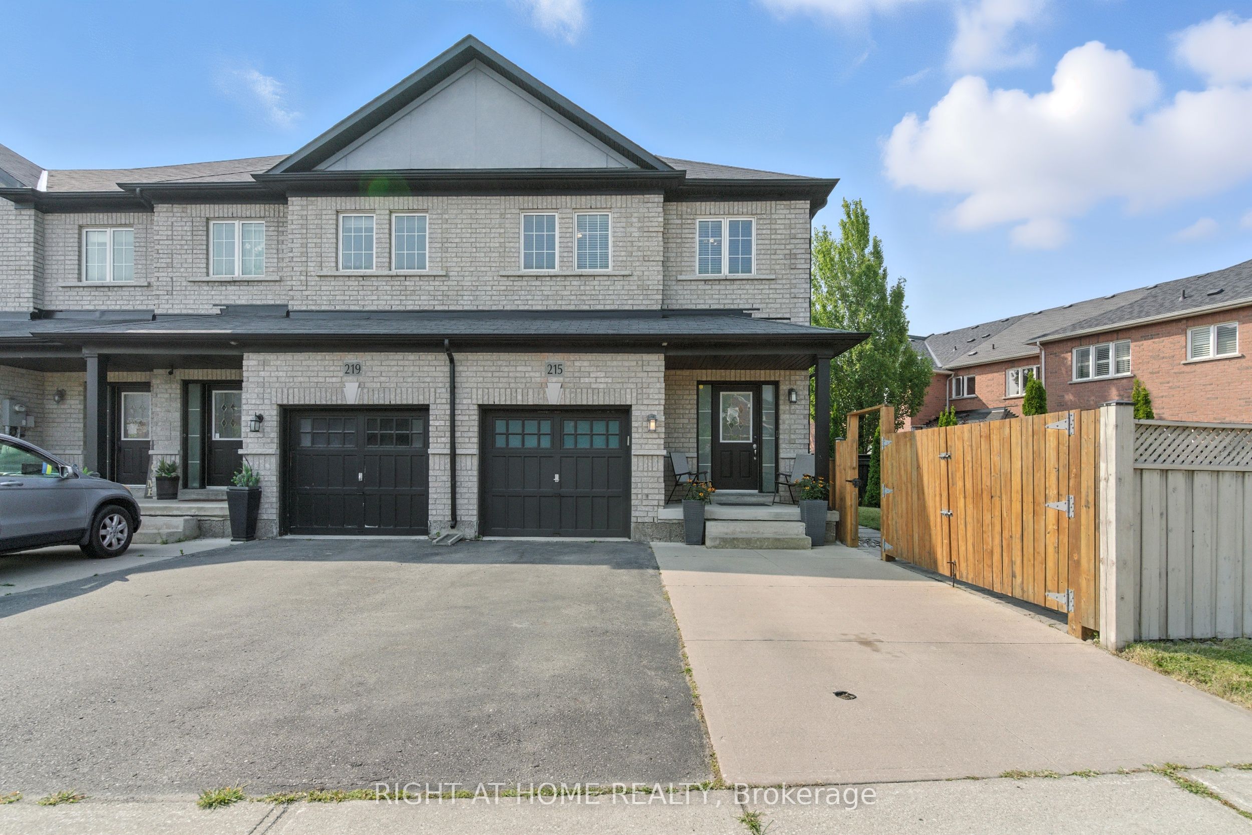 215 Canada Drive, Vaughan, ON L4H 0K2 photo 2