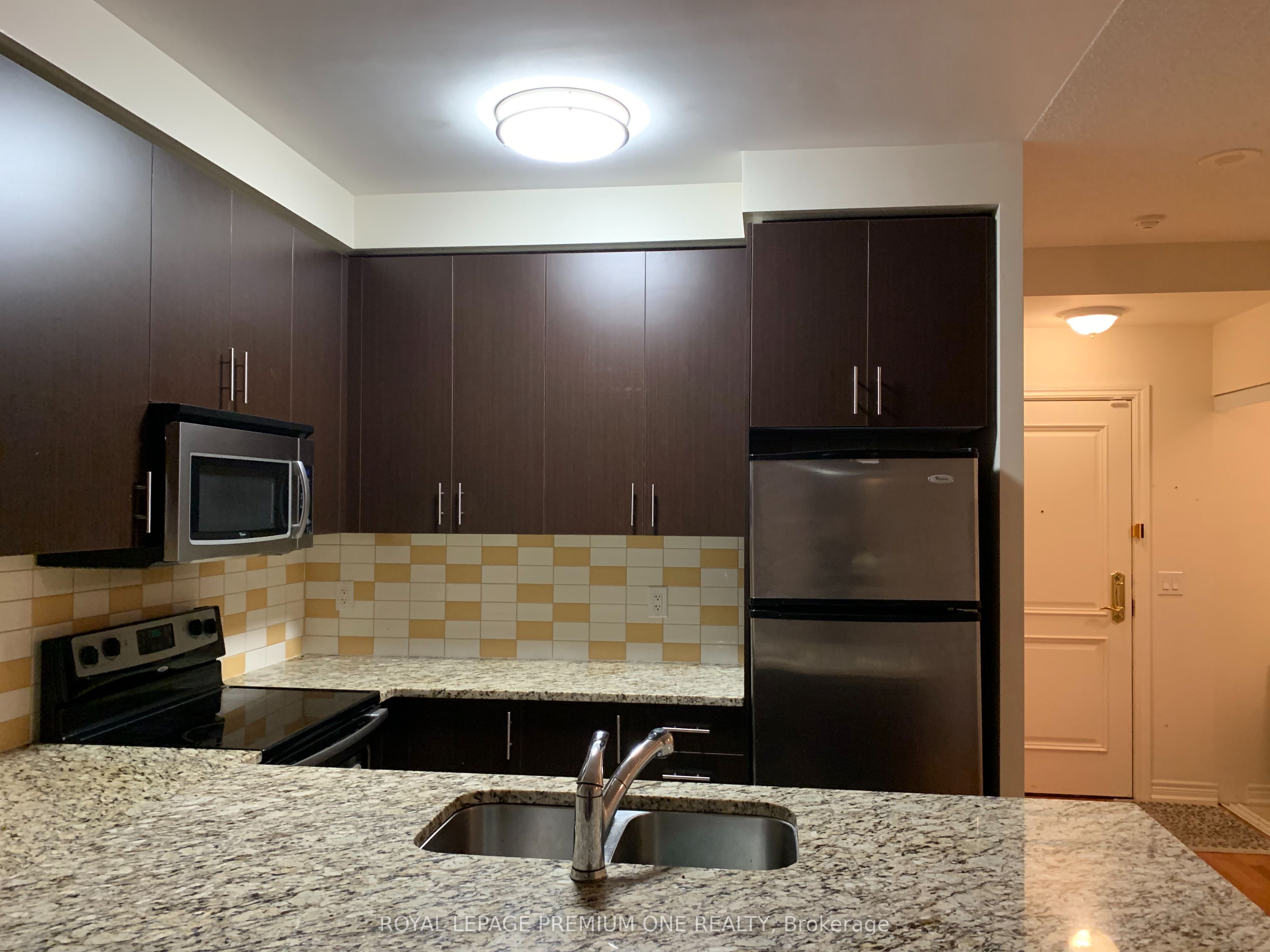 9245 Jane Street 601, Vaughan, ON L6A 0J9 photo 5