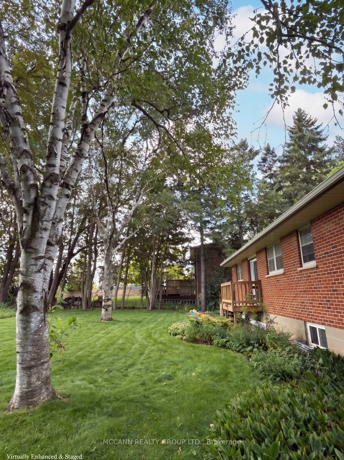 562 Mulock Court A, Newmarket, ON L3Y 5H2 photo 3