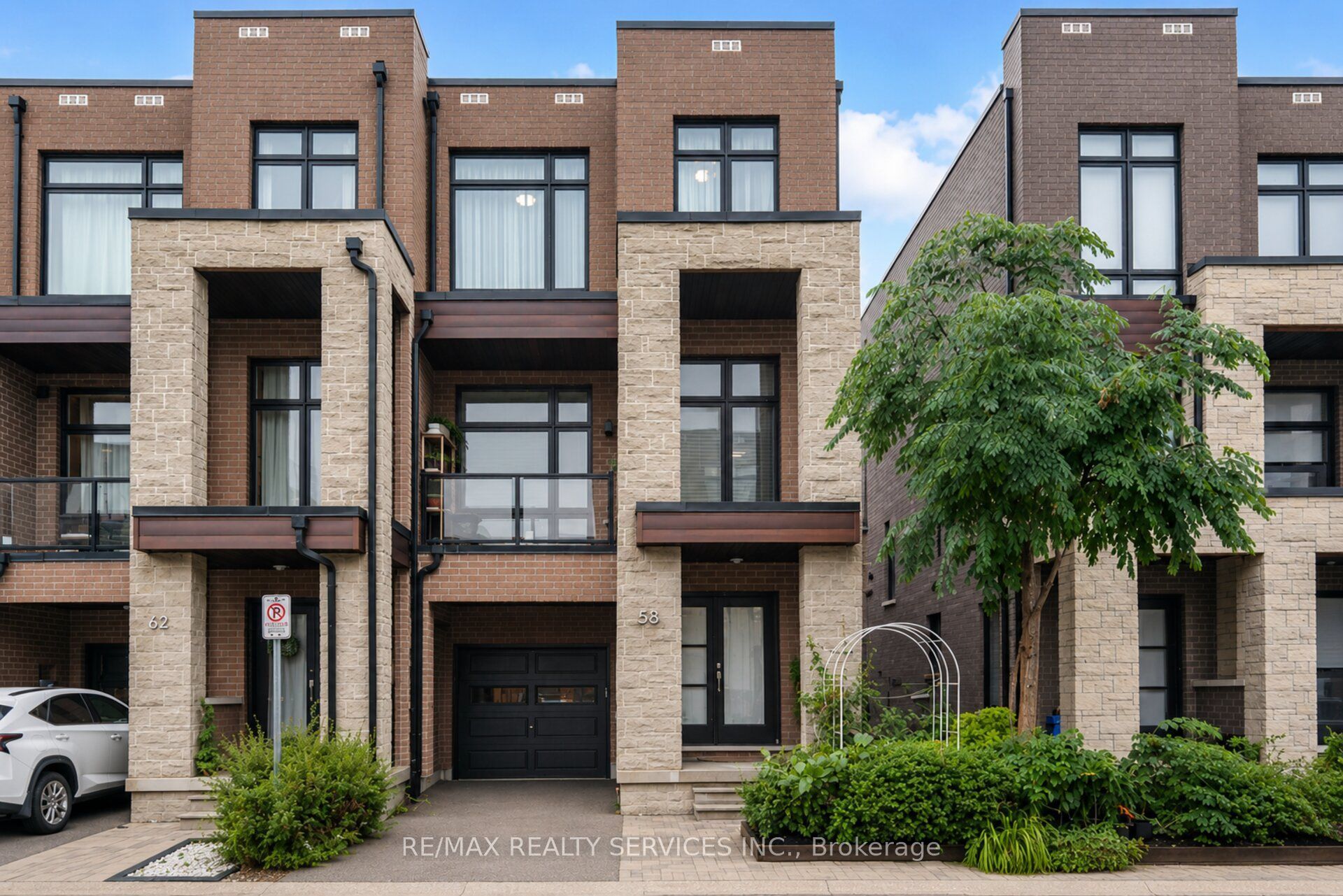 58 Pageant Avenue, Vaughan, ON L4H 4R3 photo 2