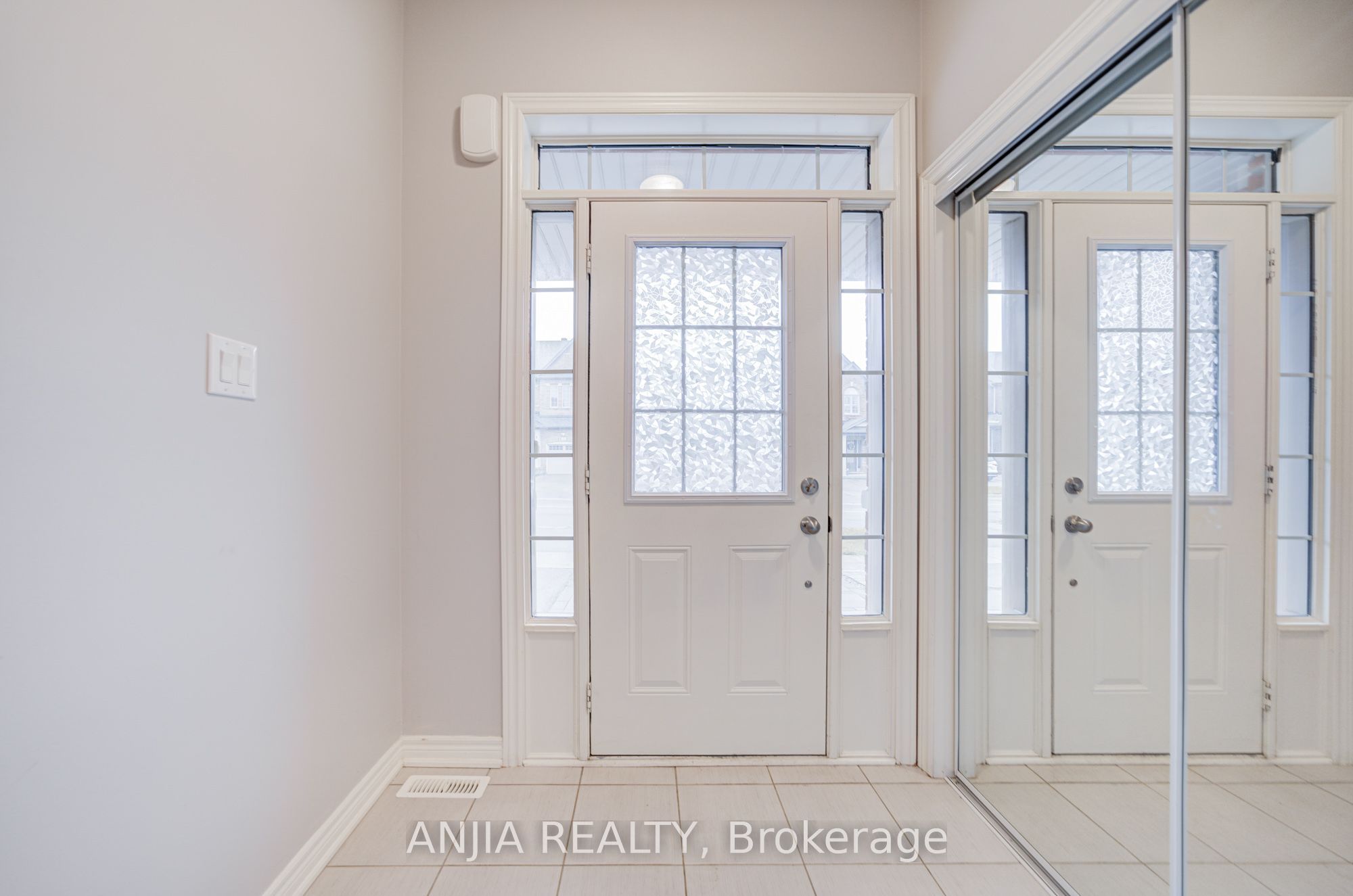 115 Wilfred Murison Avenue, Markham, ON L6C 0S9 photo 5