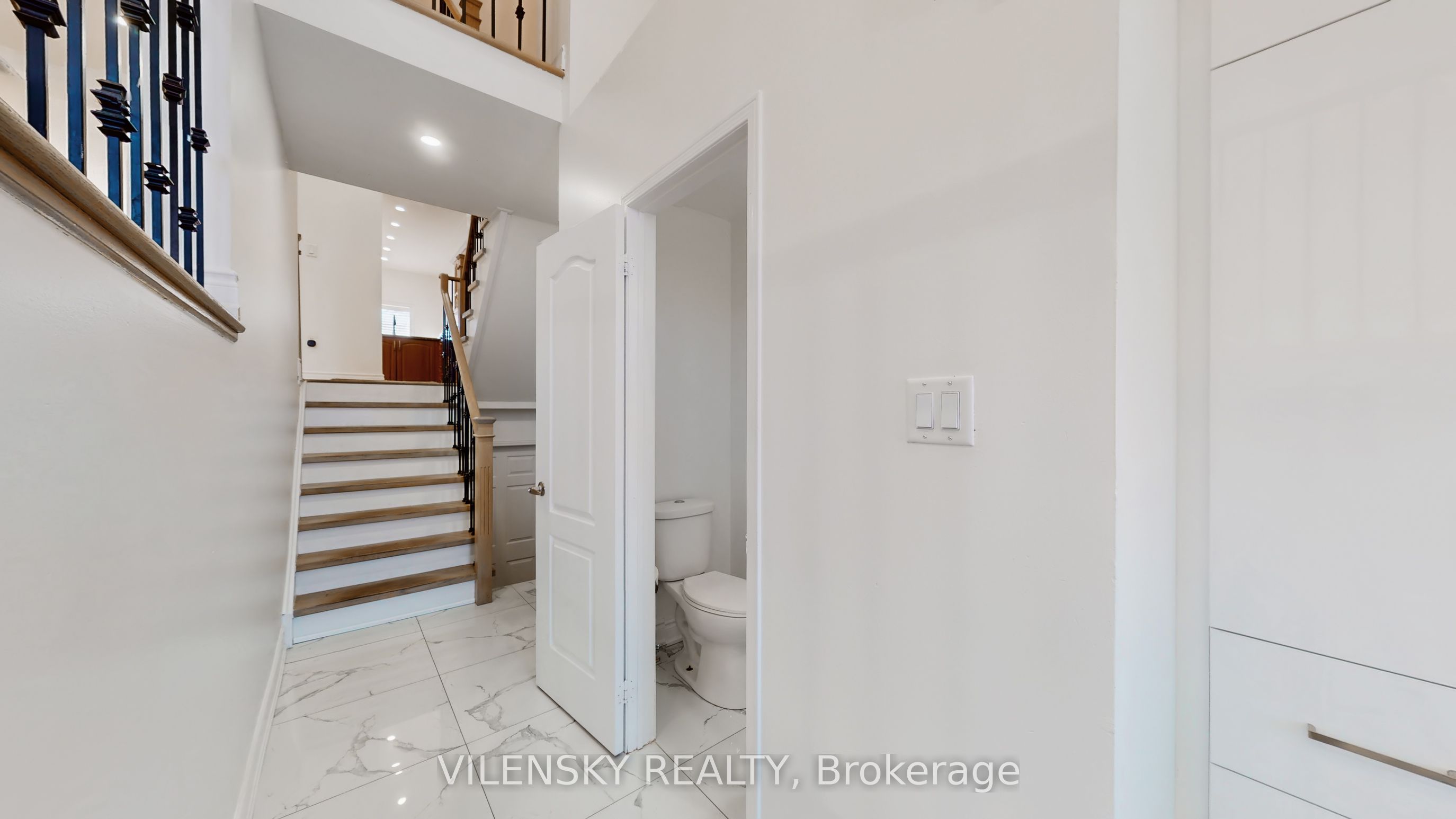26 Coast Avenue, Vaughan, ON L6A 3Y1 photo 3