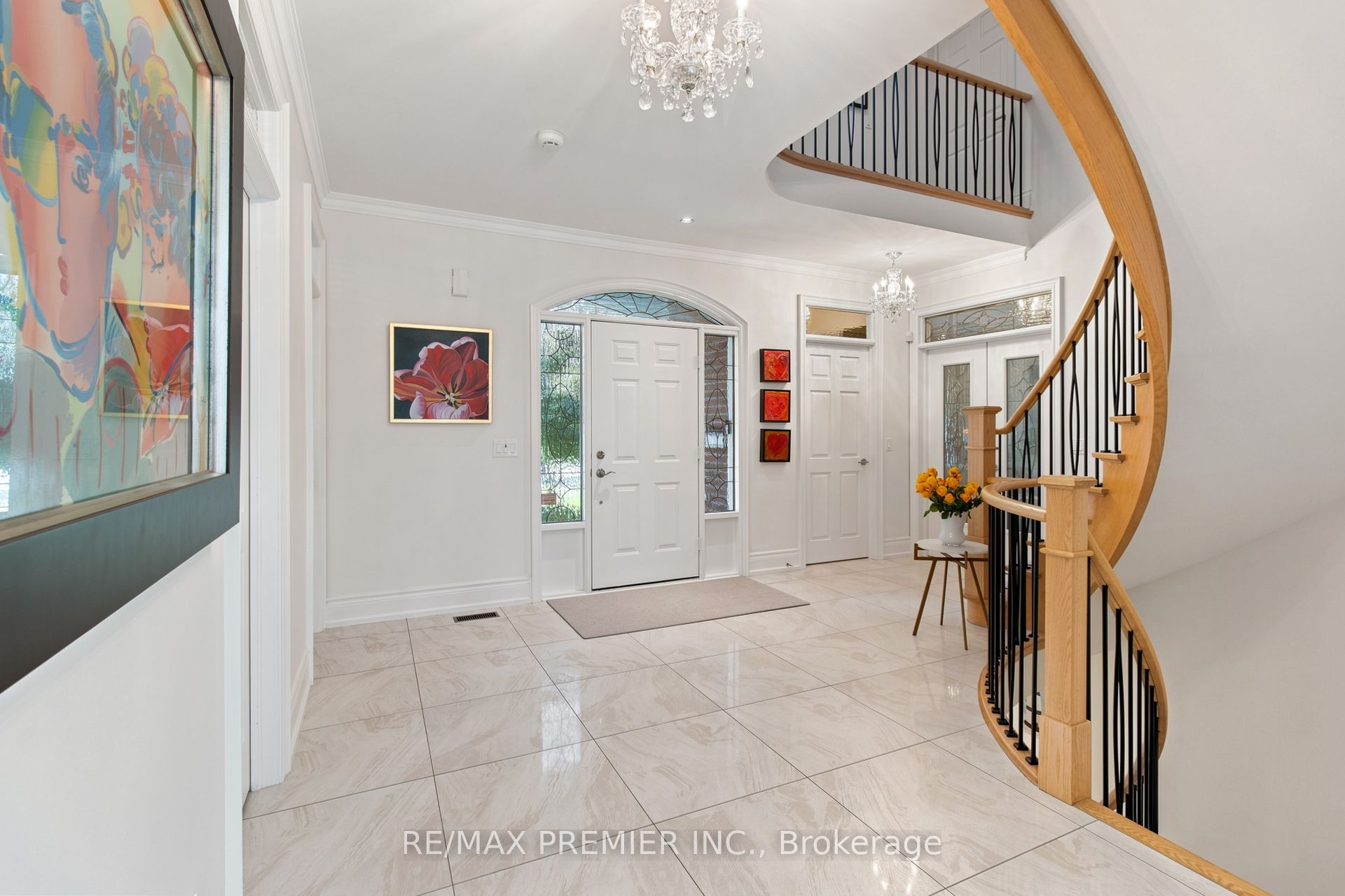 19 Stockdale Crescent, Richmond Hill, ON L4C 3T1 photo 5