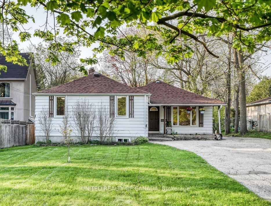 126 Weldrick Road W Main, Richmond Hill, ON L4C 3V1 photo 2