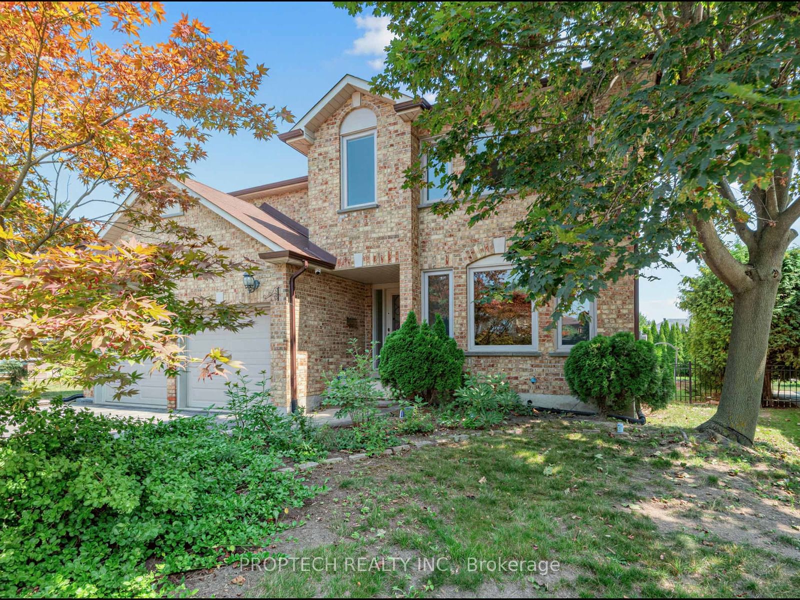 47 Topham Crescent, Richmond Hill, ON L4C 9H1 photo 2