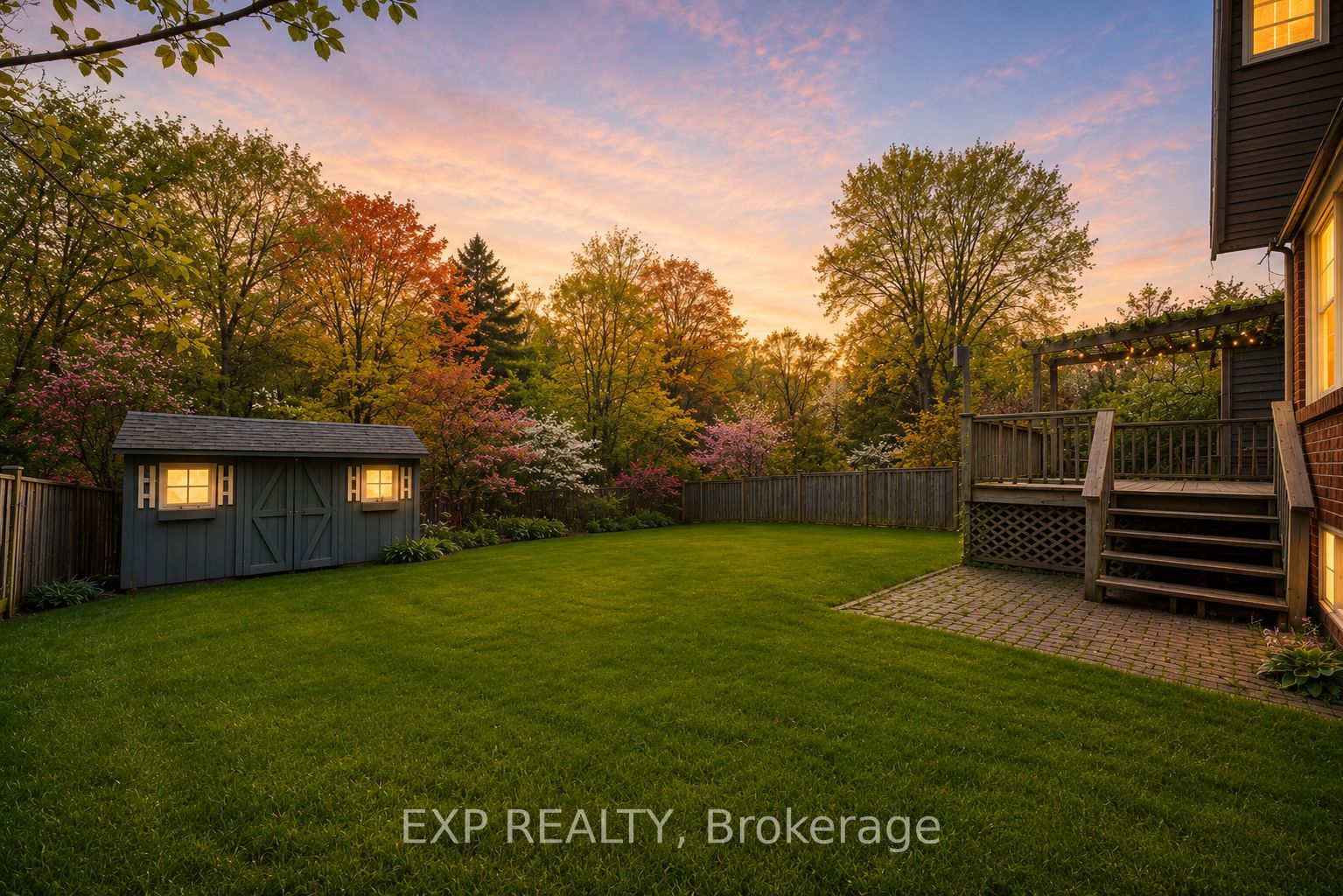 51 Sanderson Crescent, Richmond Hill, ON L4C 5L5 photo 2