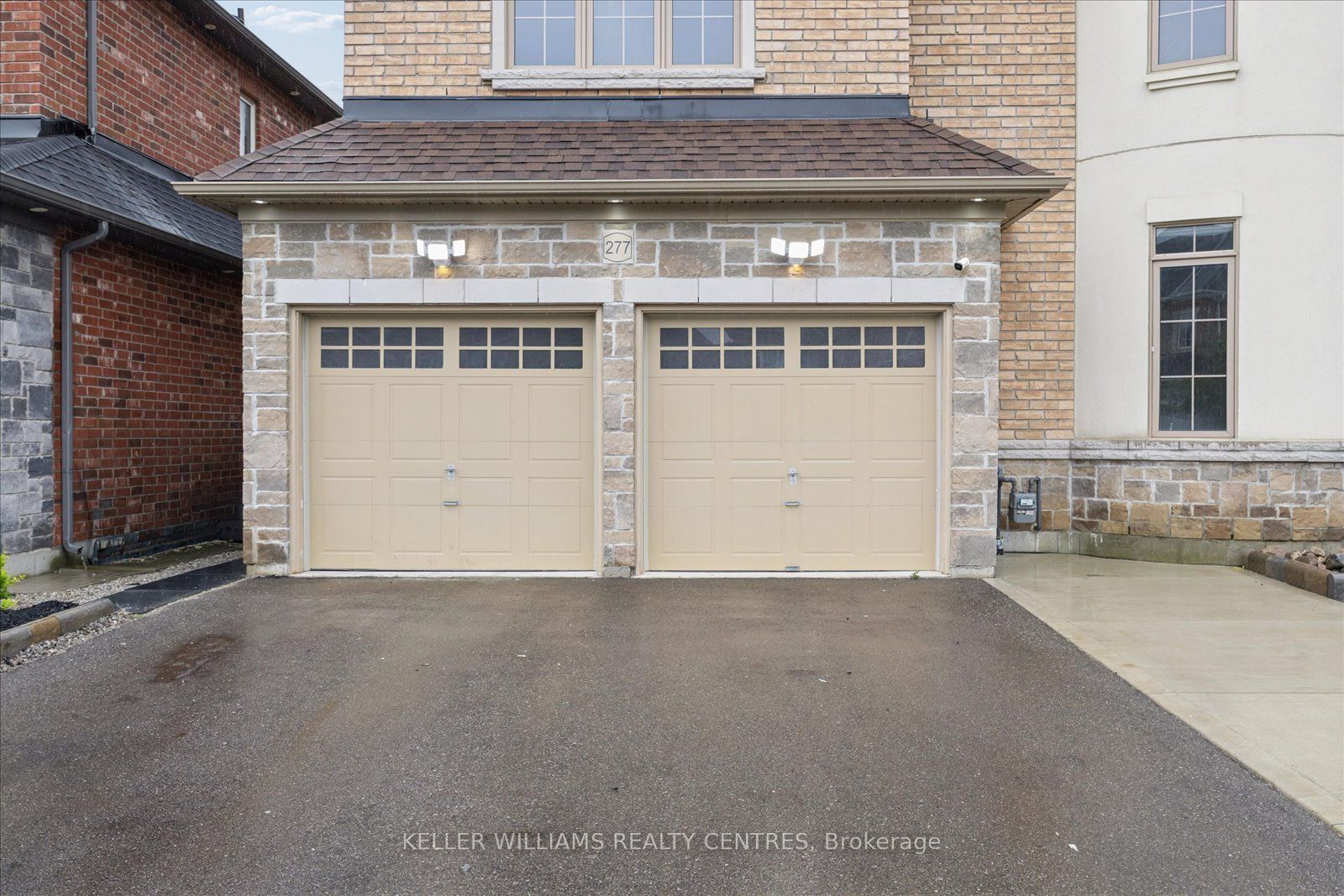 277 Gibson Circle Main & Second Floor, Bradford West Gwillimbury, ON L3Z 0X2 photo 2