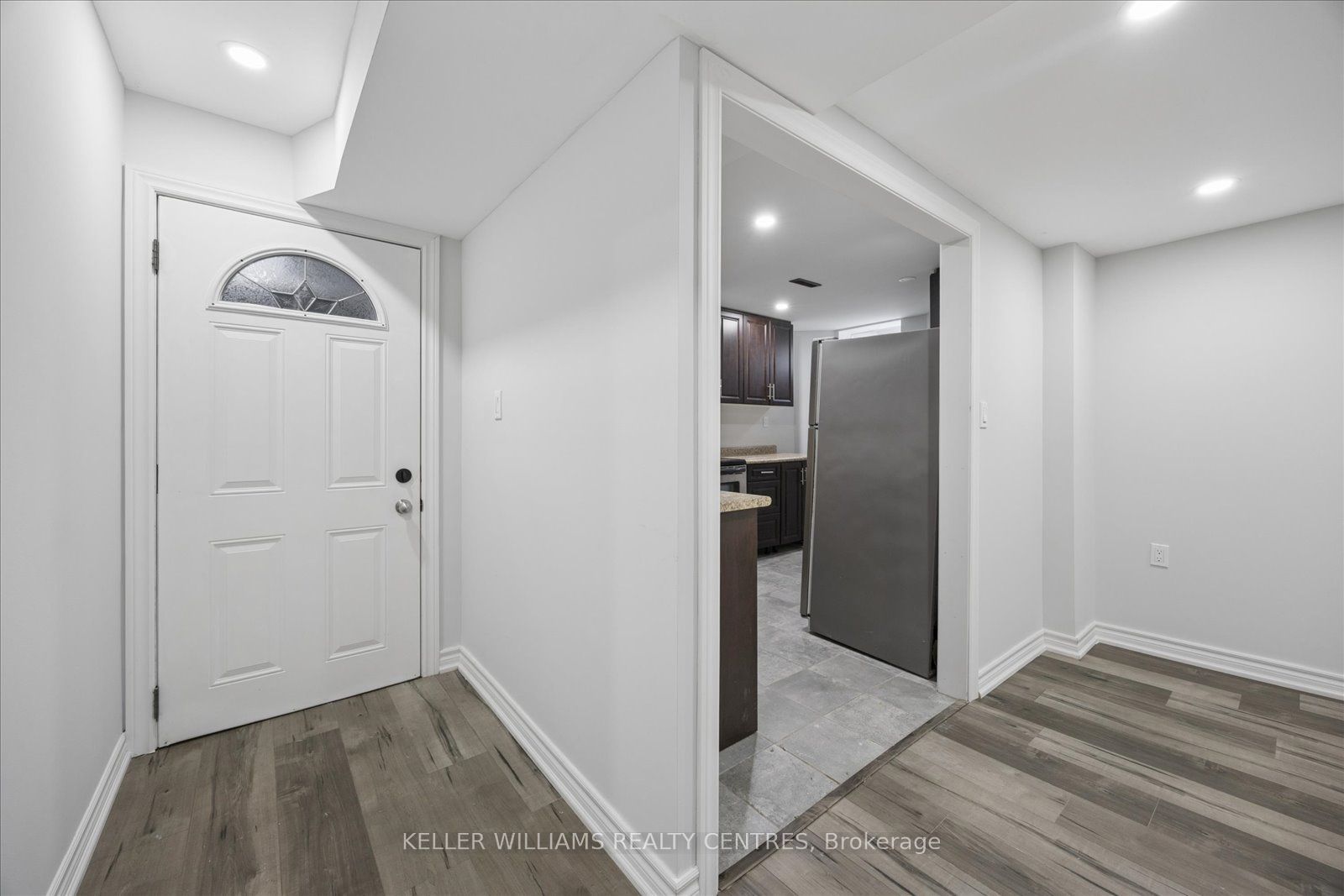 277 Gibson Circle Basement 2, Bradford West Gwillimbury, ON L3Z 0X2 photo 4