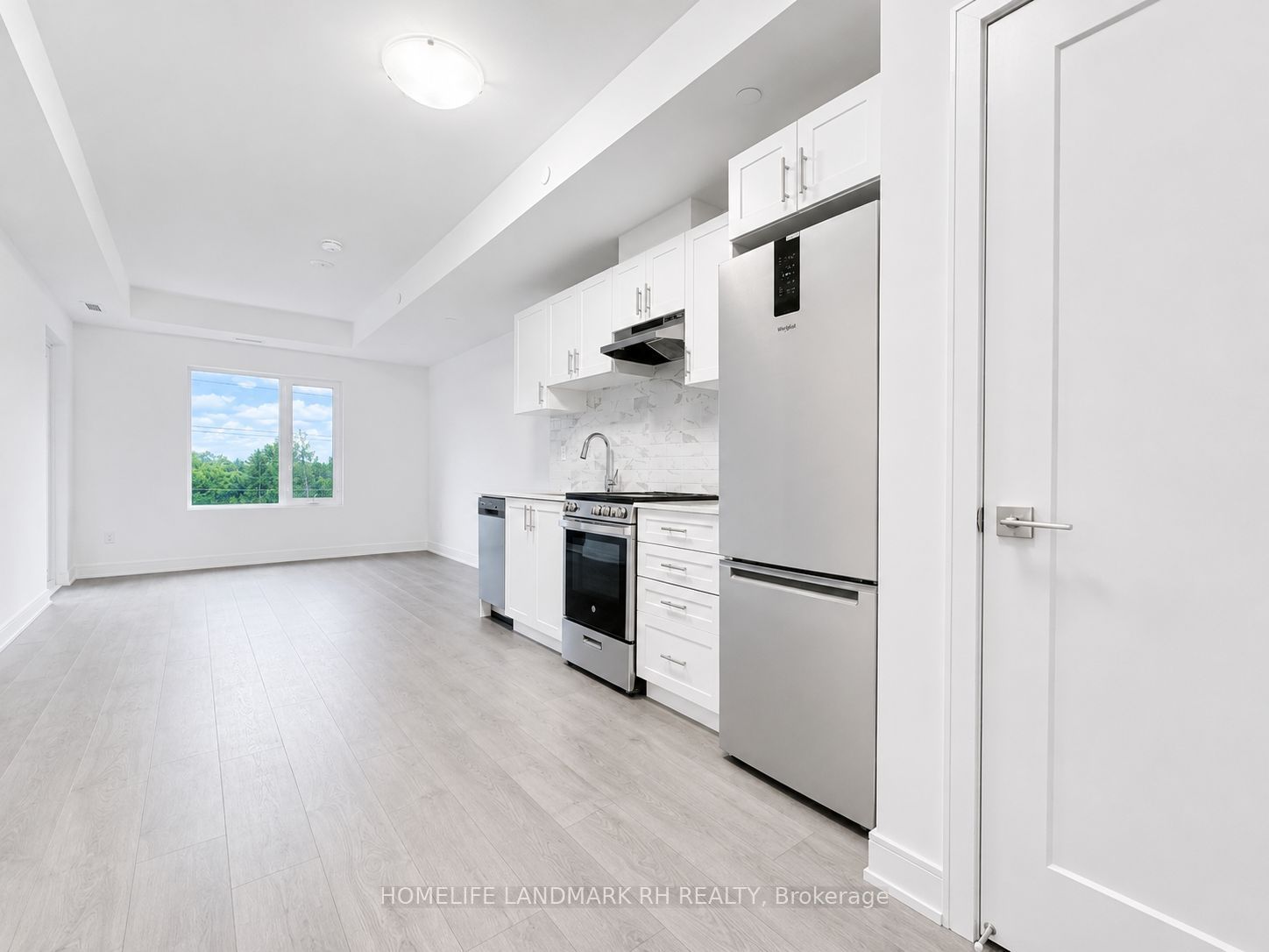 715 Davis Drive 507, Newmarket, ON L3Y 0J2 photo 2