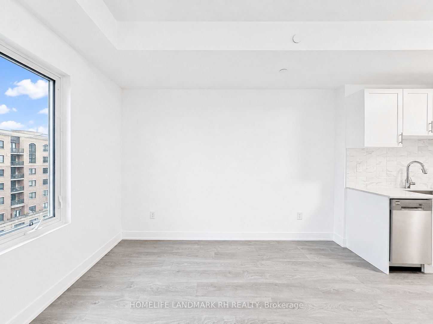 715 Davis Drive 507, Newmarket, ON L3Y 0J2 photo 4