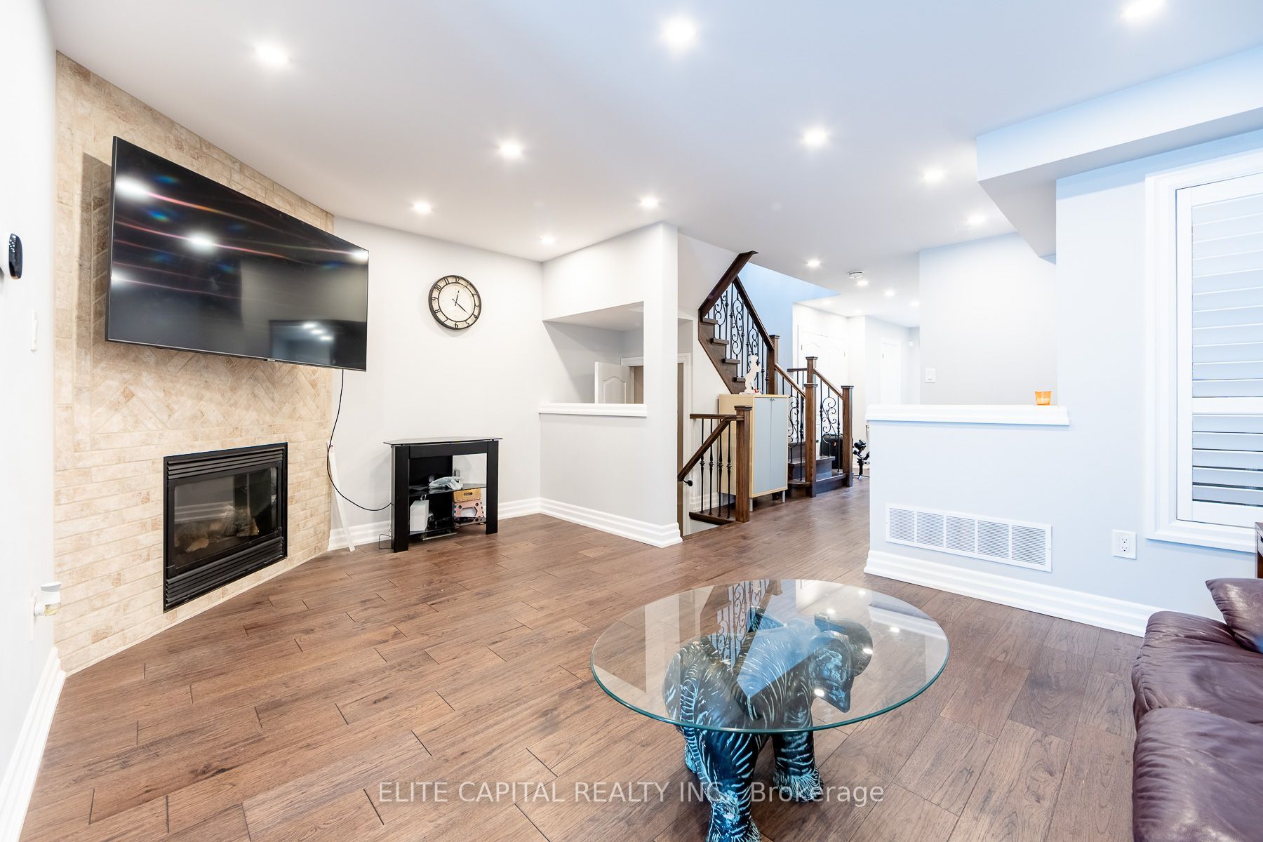 405 King Street E, East Gwillimbury, ON L0G 1M0 photo 4