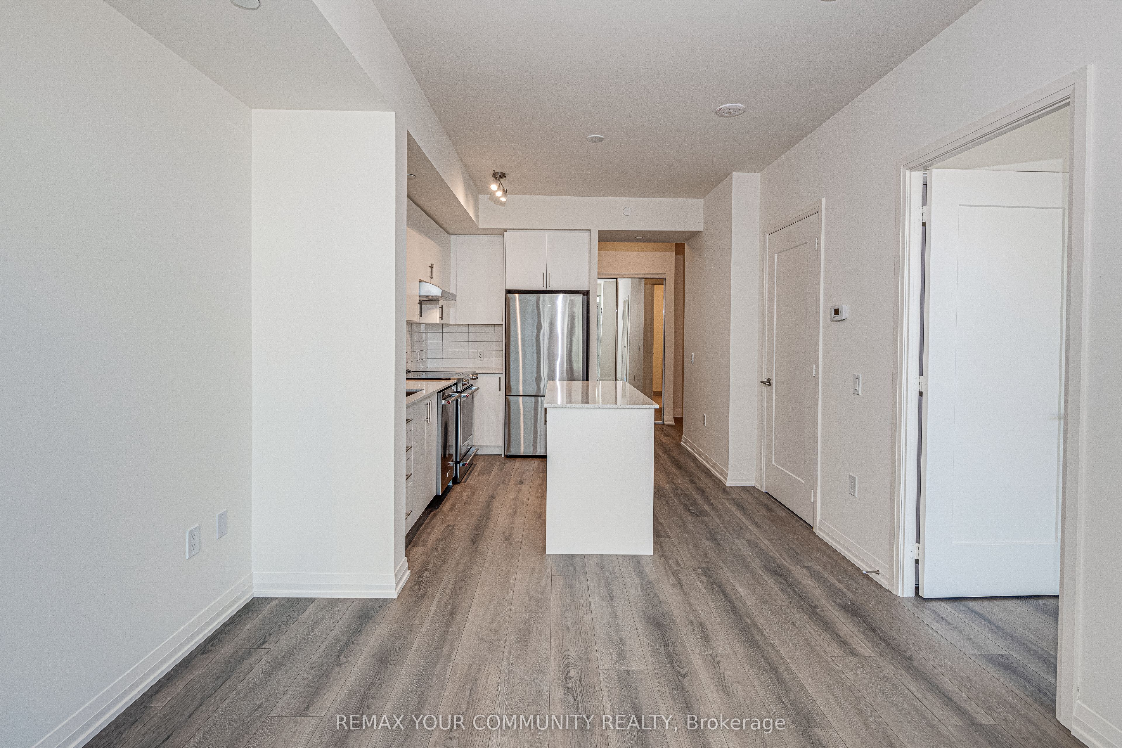 9000 Jane Street 1707, Vaughan, ON L4K 0M6 photo 2