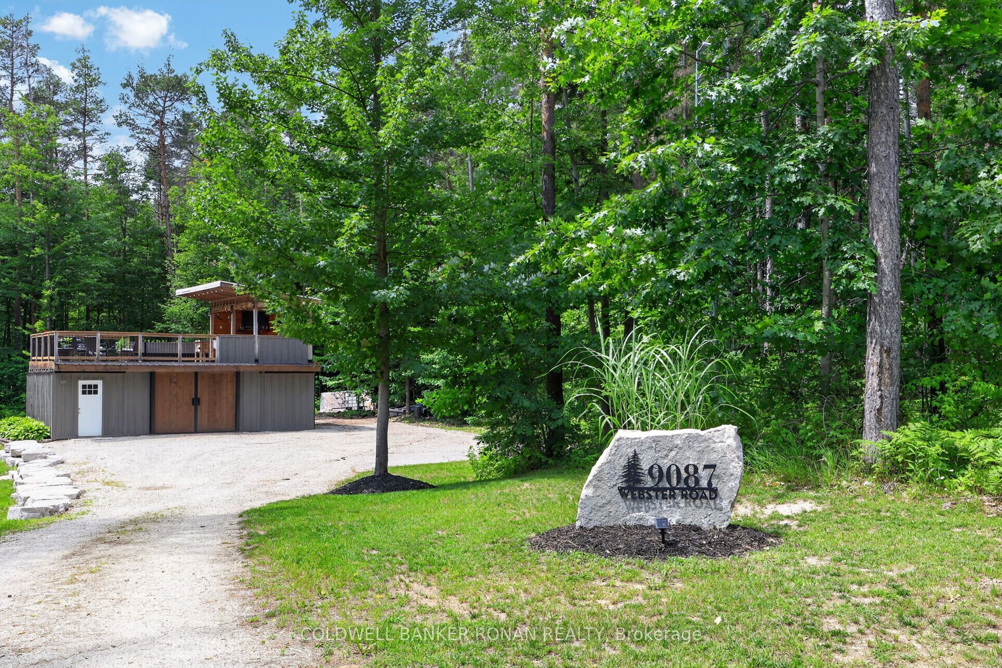 9087 Webster Road, Adjala-Tosorontio, ON L0M 1K0 photo 2