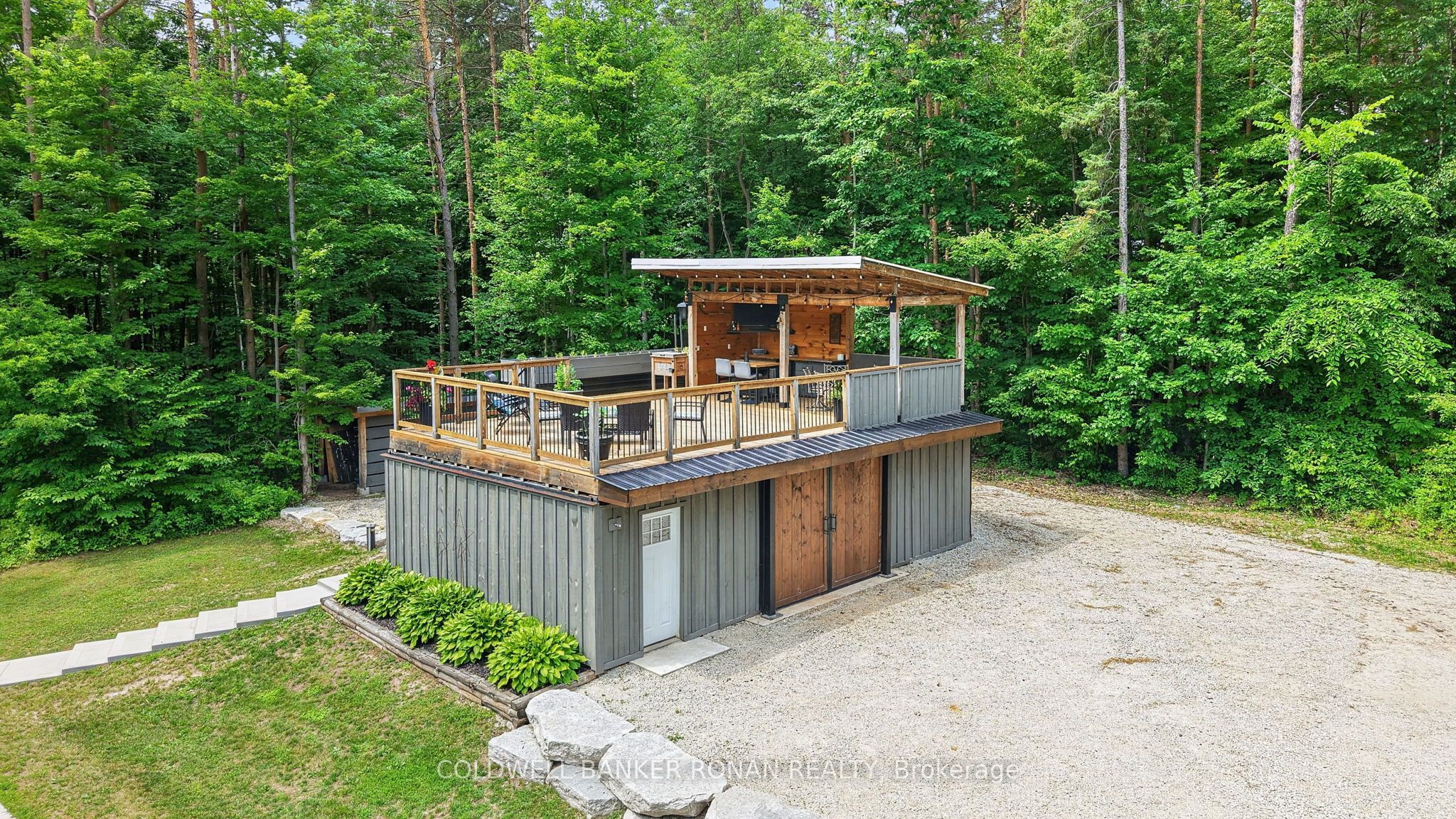 9087 Webster Road, Adjala-Tosorontio, ON L0M 1K0 photo 3