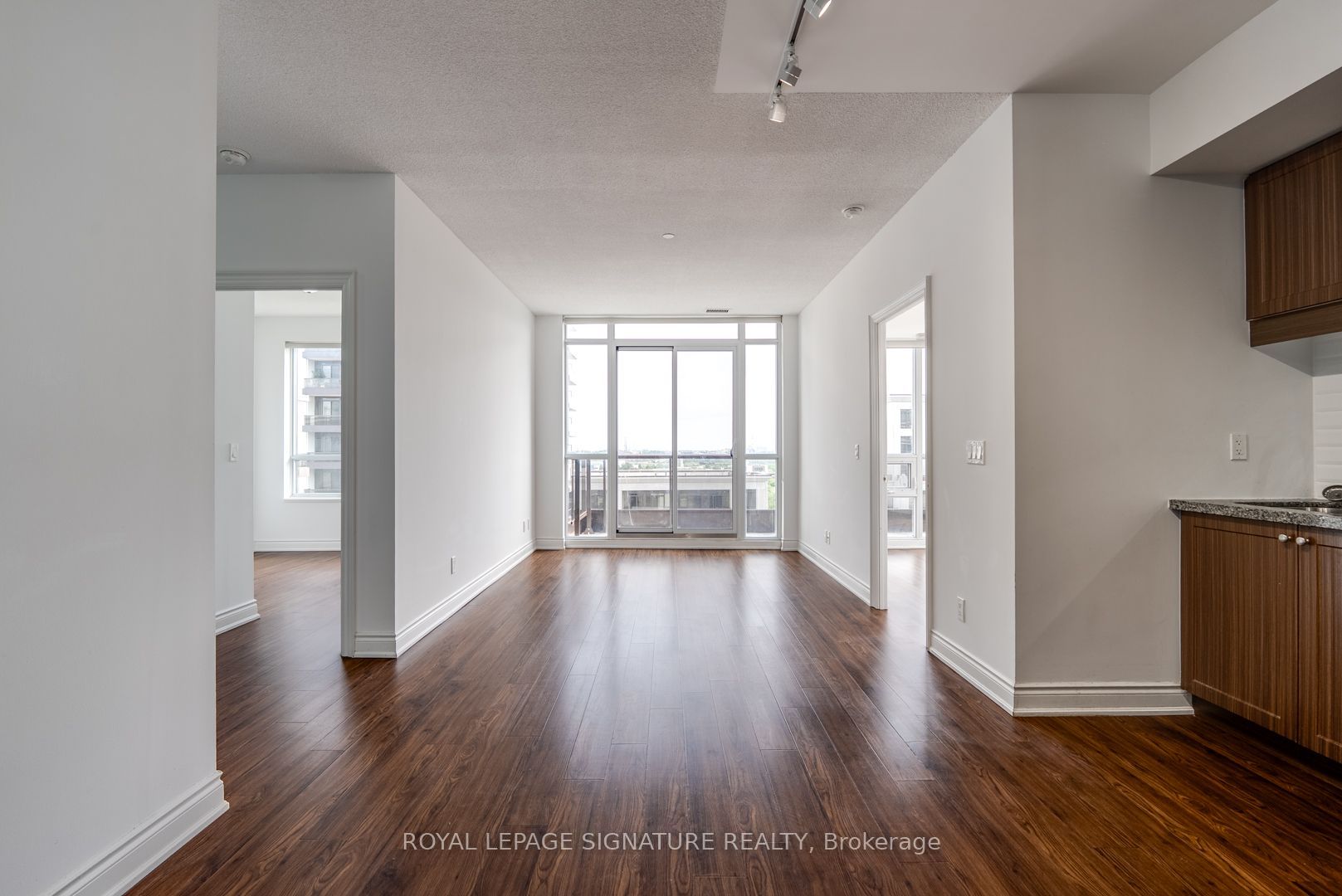 33 Clegg Road 1105, Markham, ON L6G 0G6 photo 2