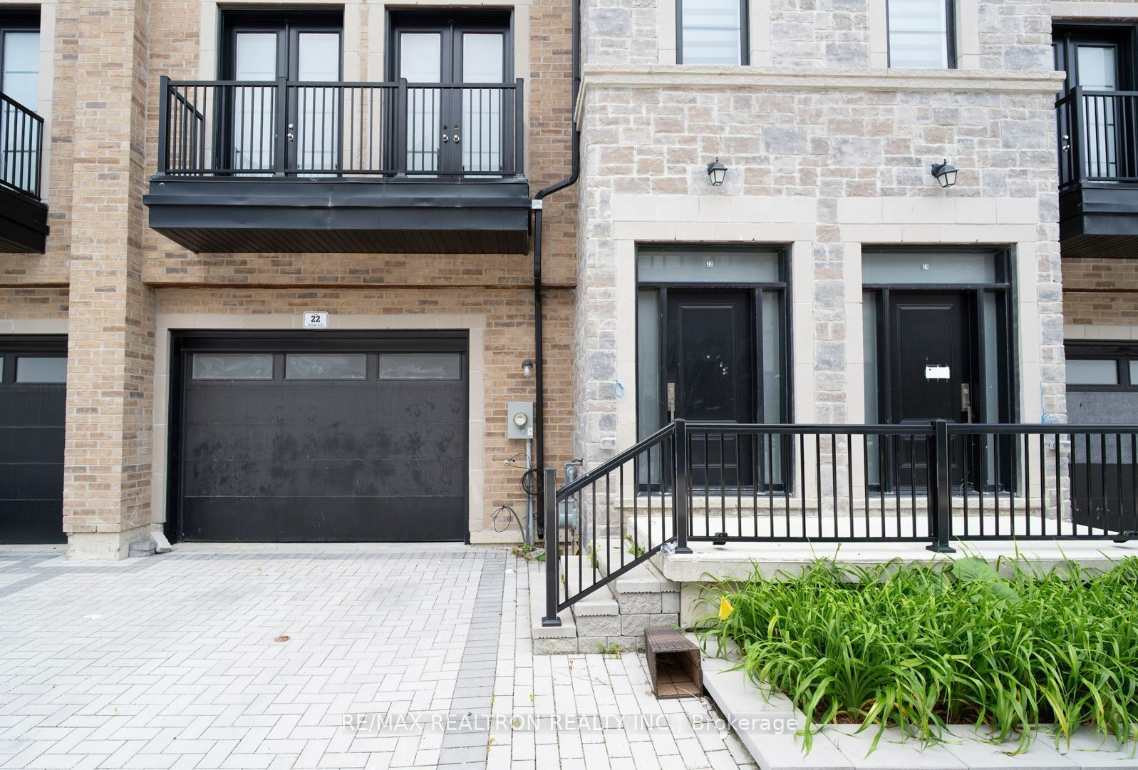 260 Eagle Street 22, Newmarket, ON L3Y 1K1 photo 3