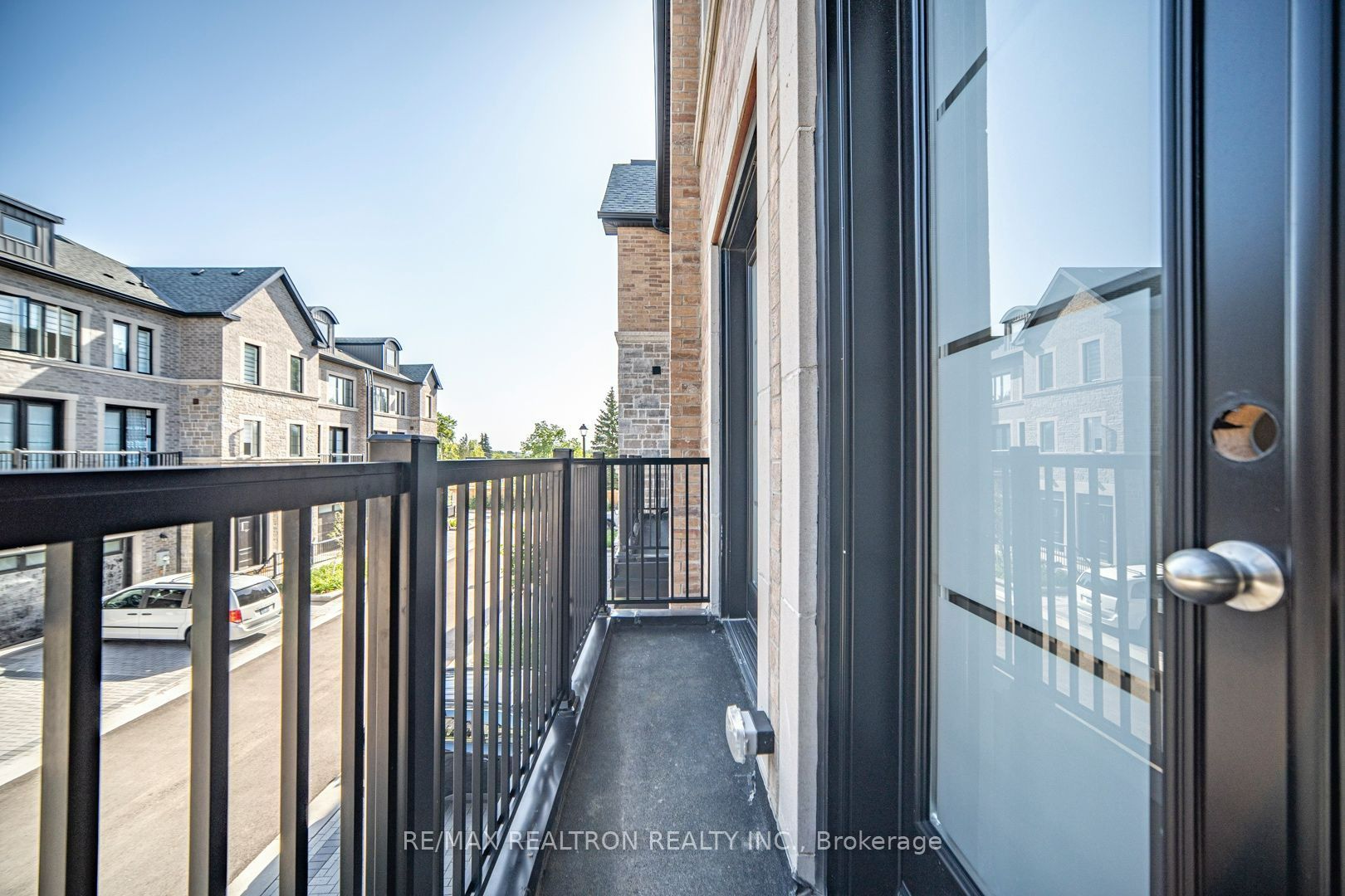 260 Eagle Street 22, Newmarket, ON L3Y 1K1 photo 4