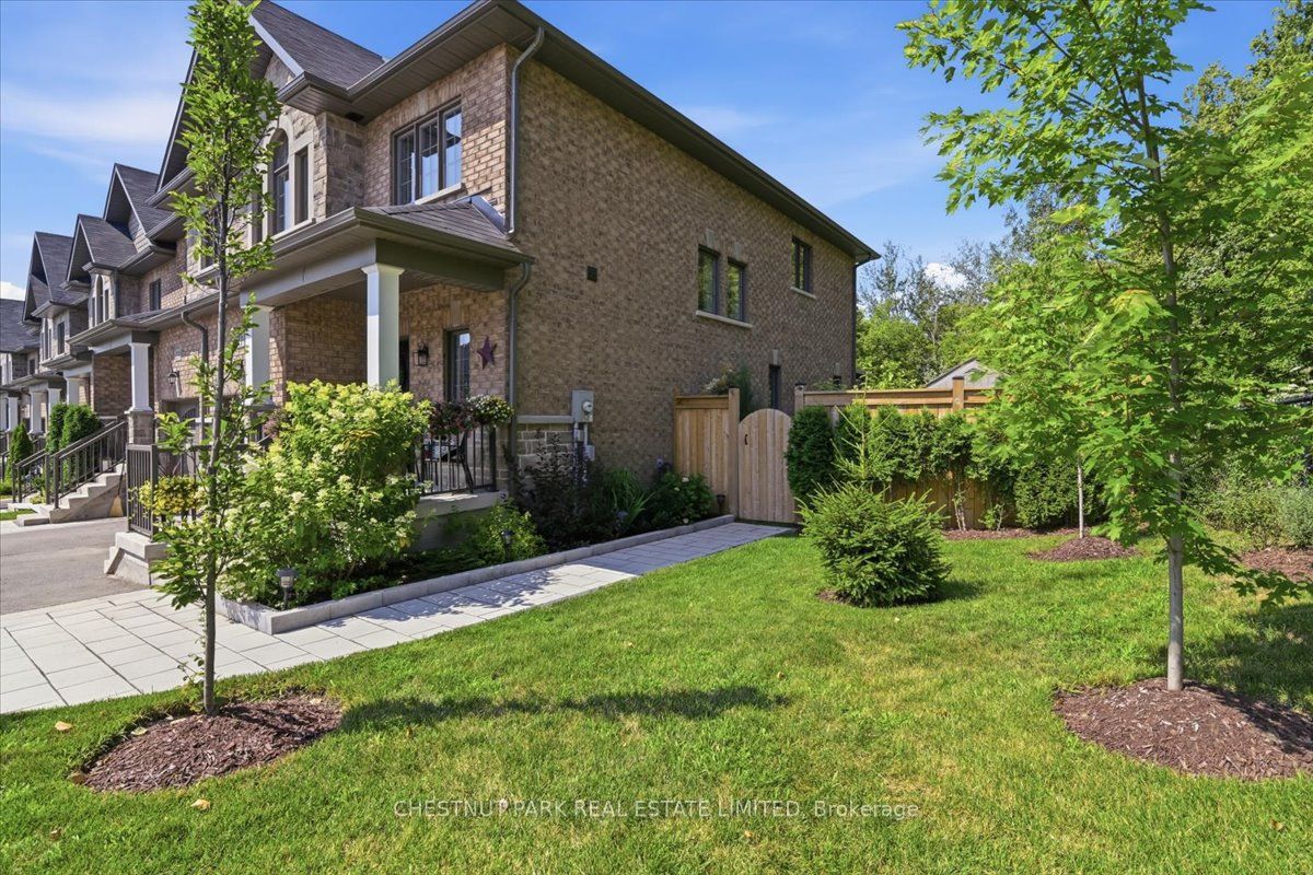 21 Gord Matthews Way, Uxbridge, ON L9P 0E9 photo 2