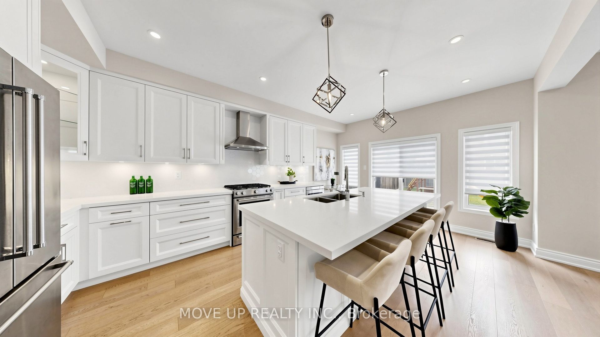 35 Lauderdale Drive, Vaughan, ON L6A 4G8