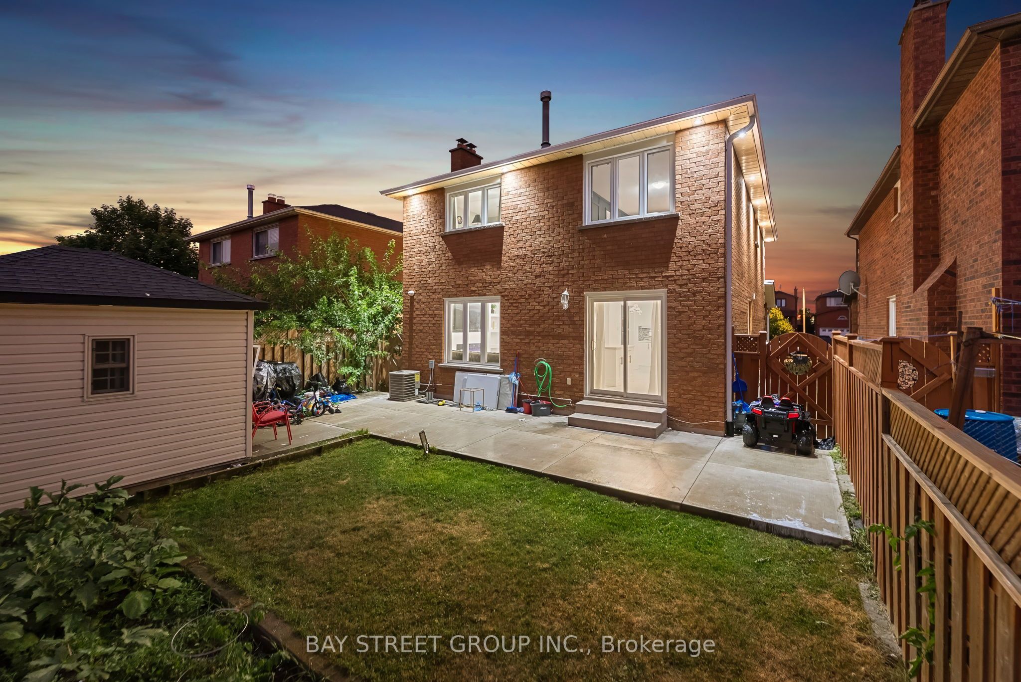 34 Lamp Crescent, Vaughan, ON L4L 6J9